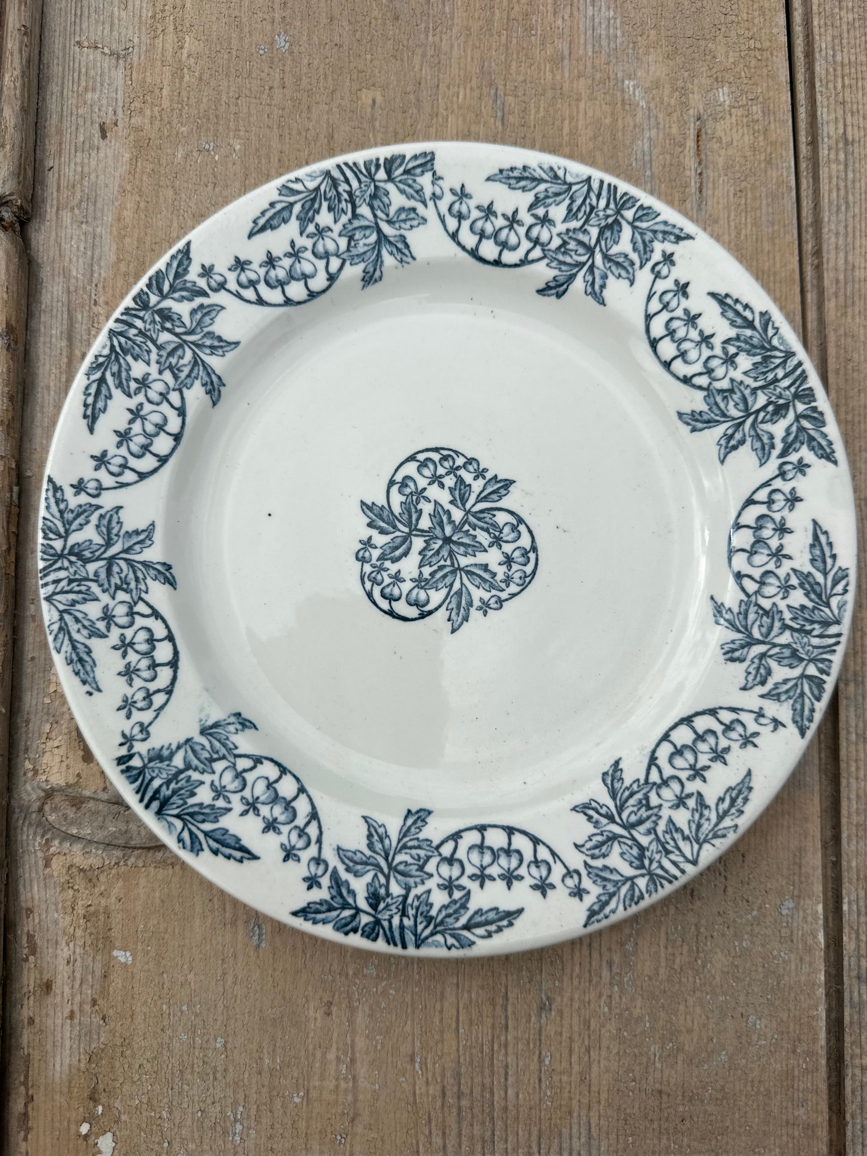 I. Set of 6 mismatched dessert plates
