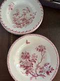 Suite de 12 assiettes creuses: 4 Gien Aubépine, 8 Gien Fuchsia