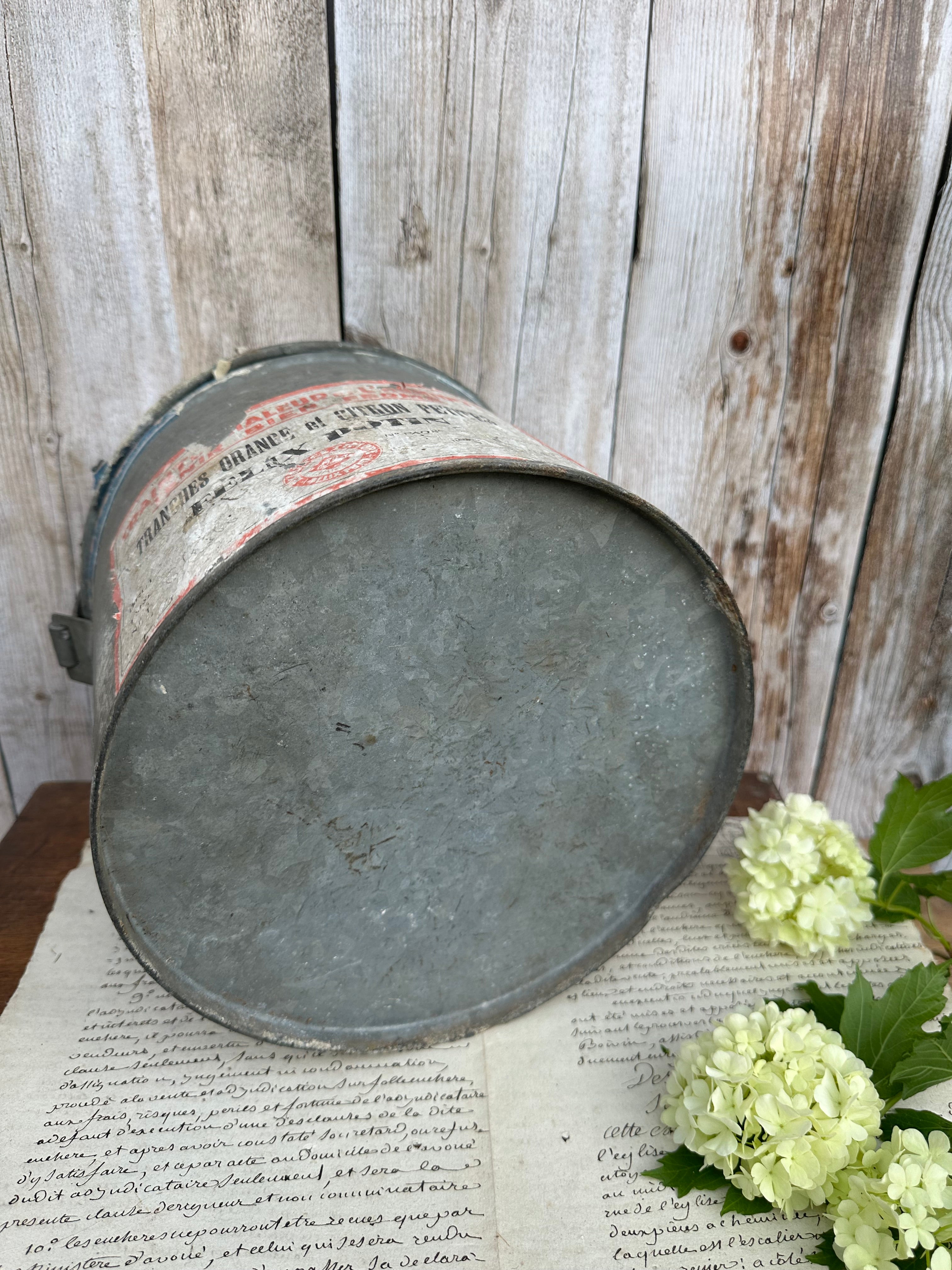 Rare and very large metal pot with Felix Potin "small orange and lemon slices" lid