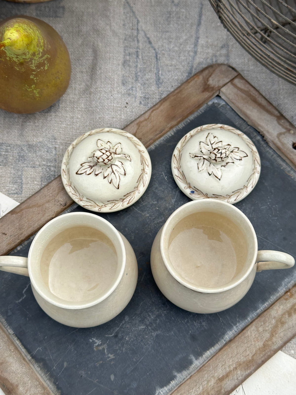 Duo de pots à crème terre de fer patinés