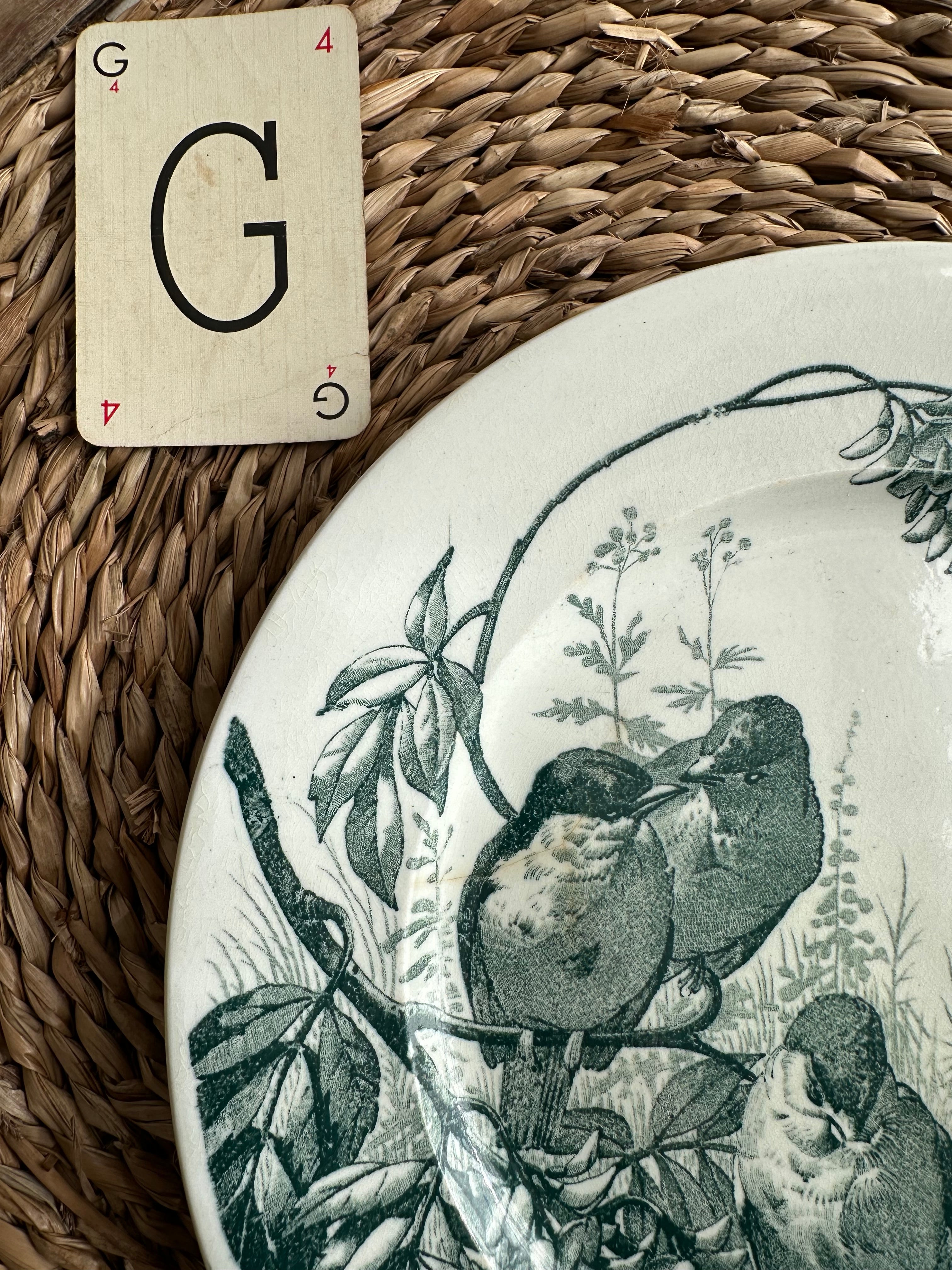 Assiette plate Jules Vieillard Bordeaux modèle Oiseaux