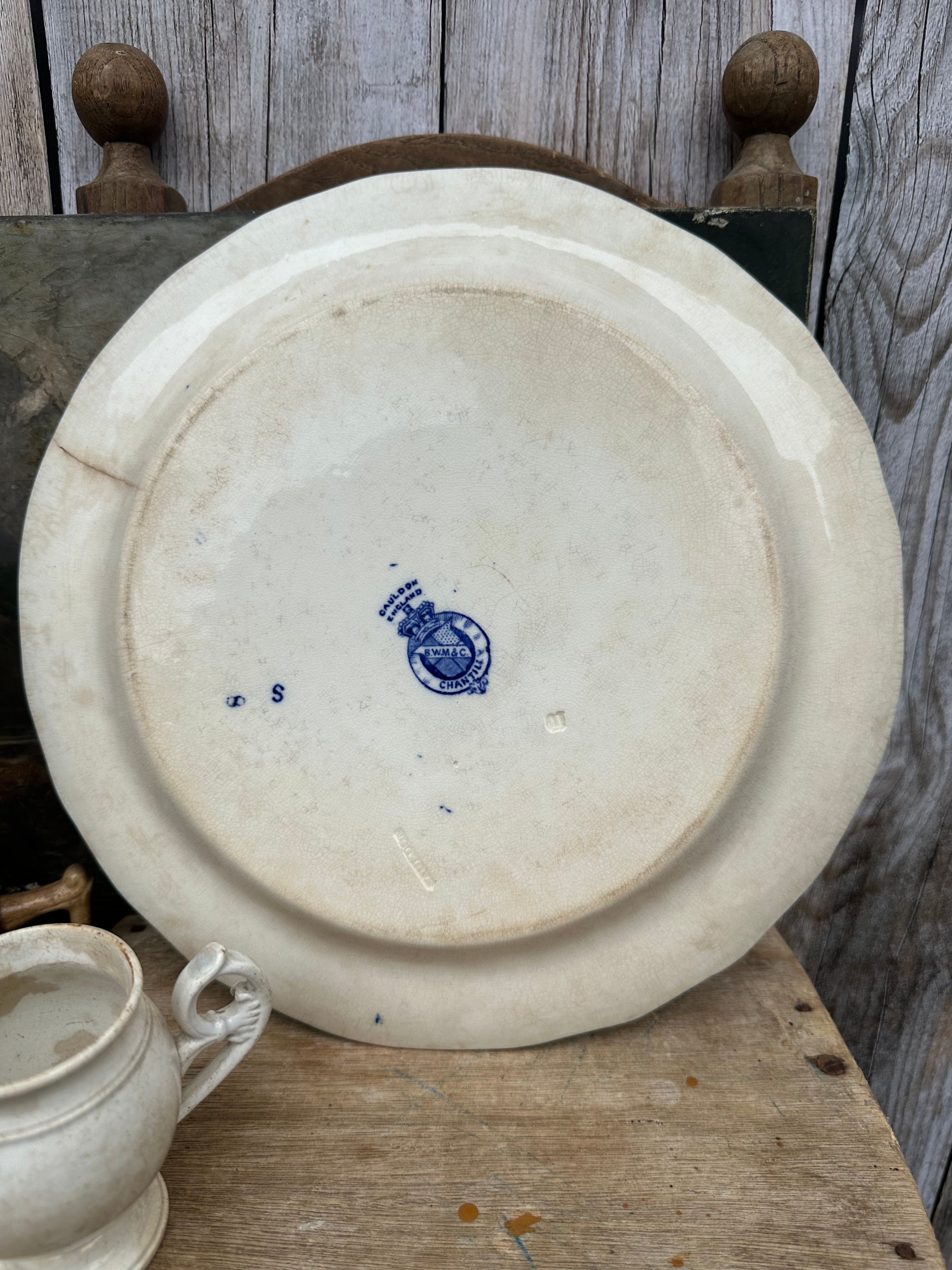 Round dish BWM & co Chantilly model