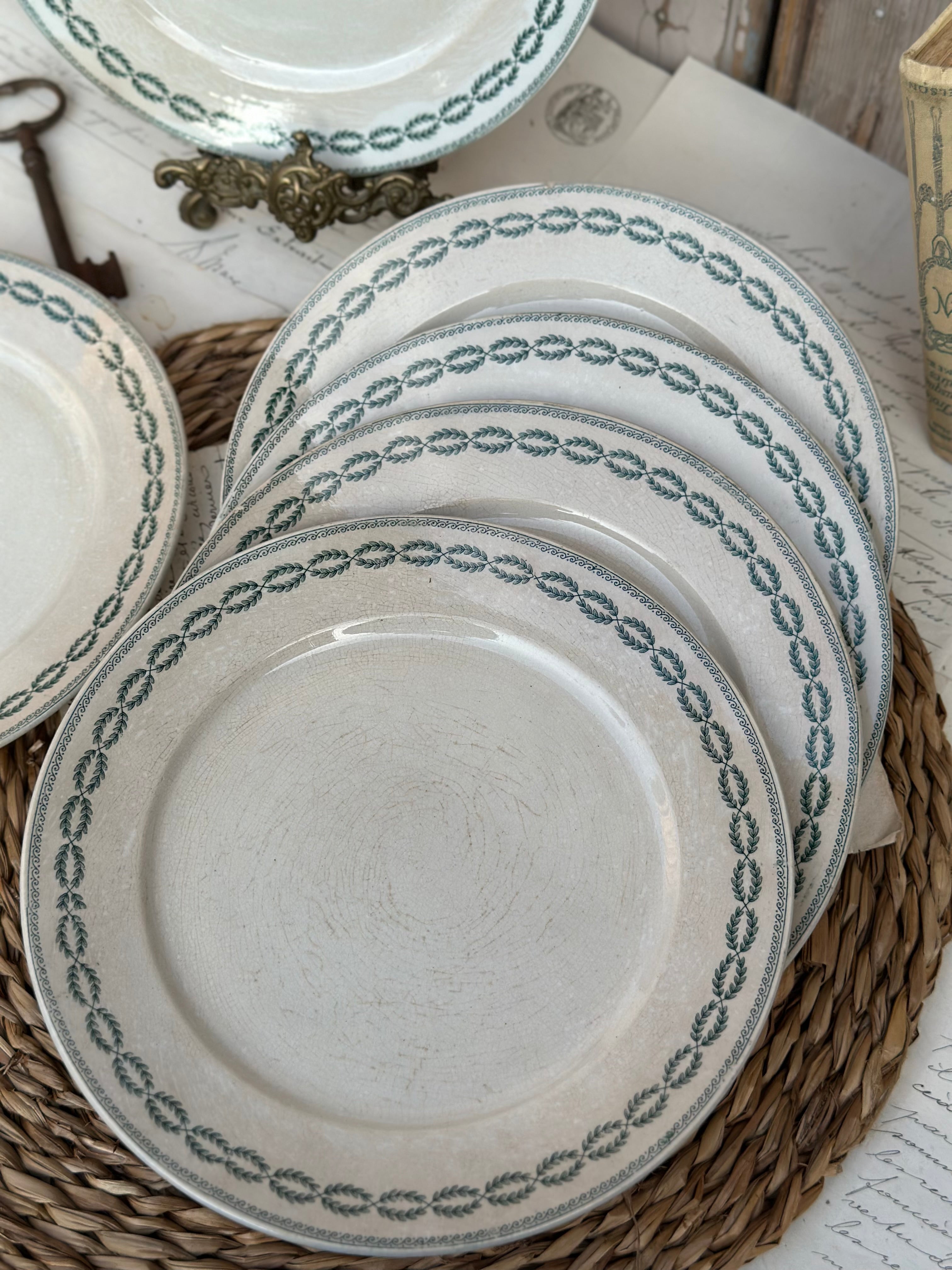Six Sarreguemines Nobilis dessert plates
