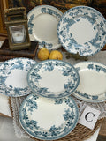 C. Suite de 6 assiettes à dessert dépareillées