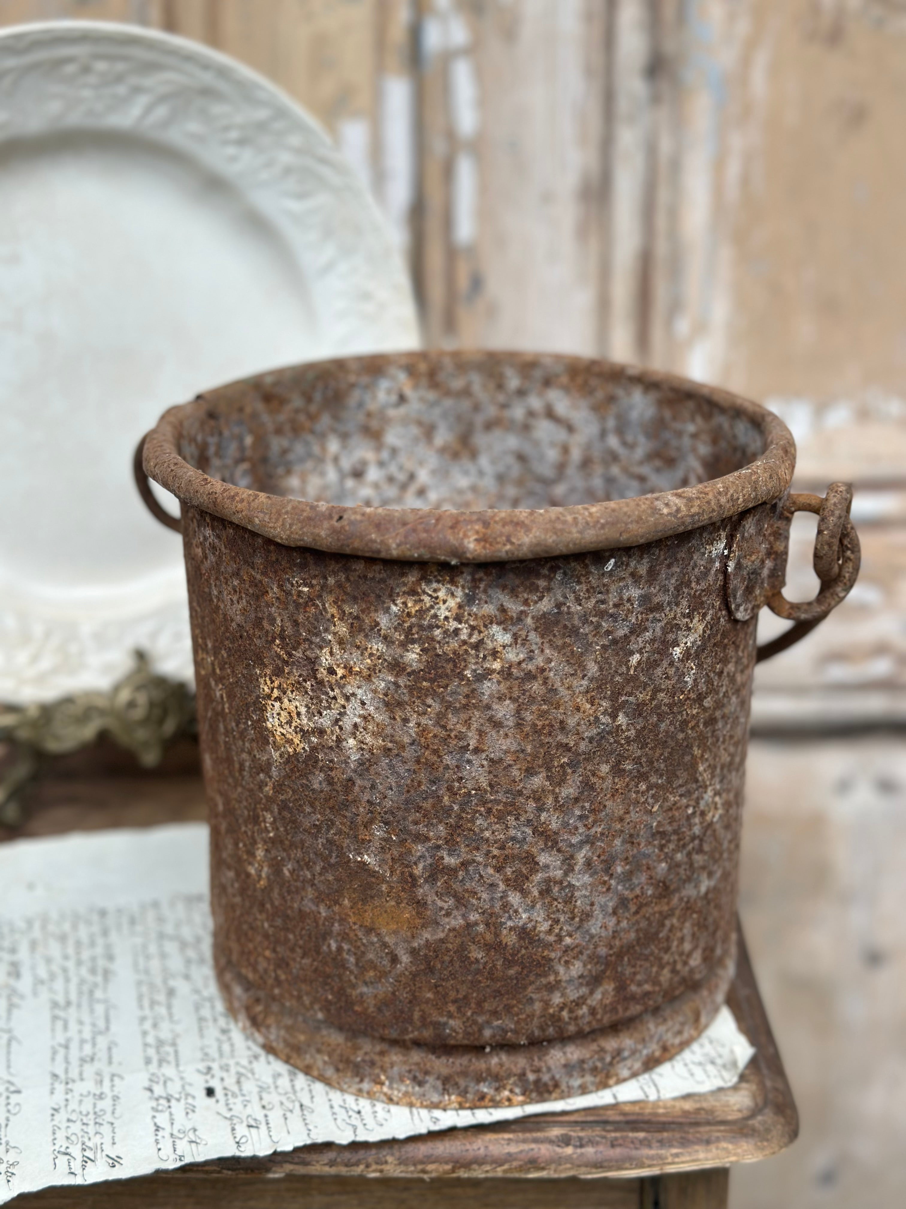 Large paint pot