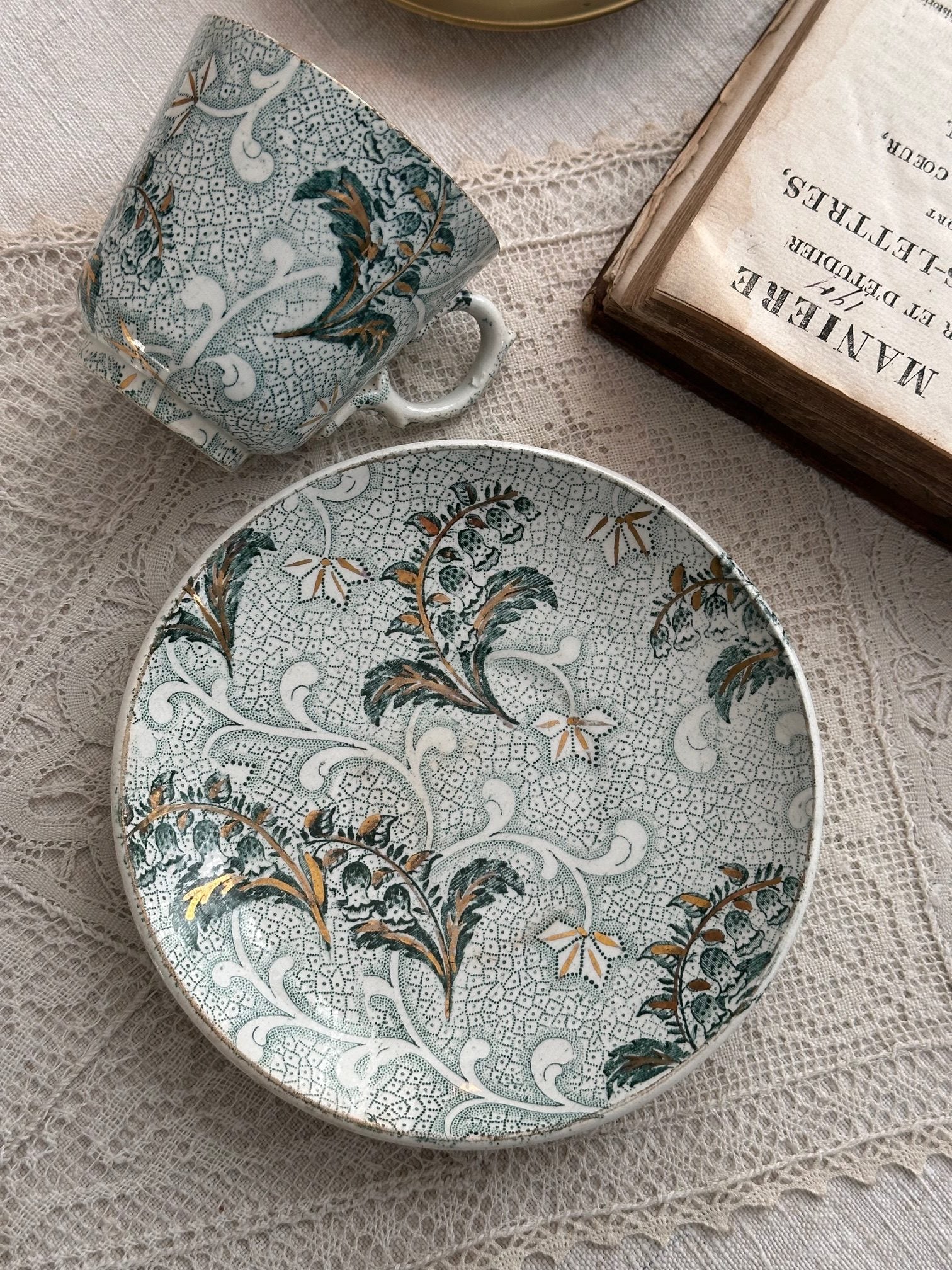 Tasse à café Creil Et Montereau modèle Muguets XIXème