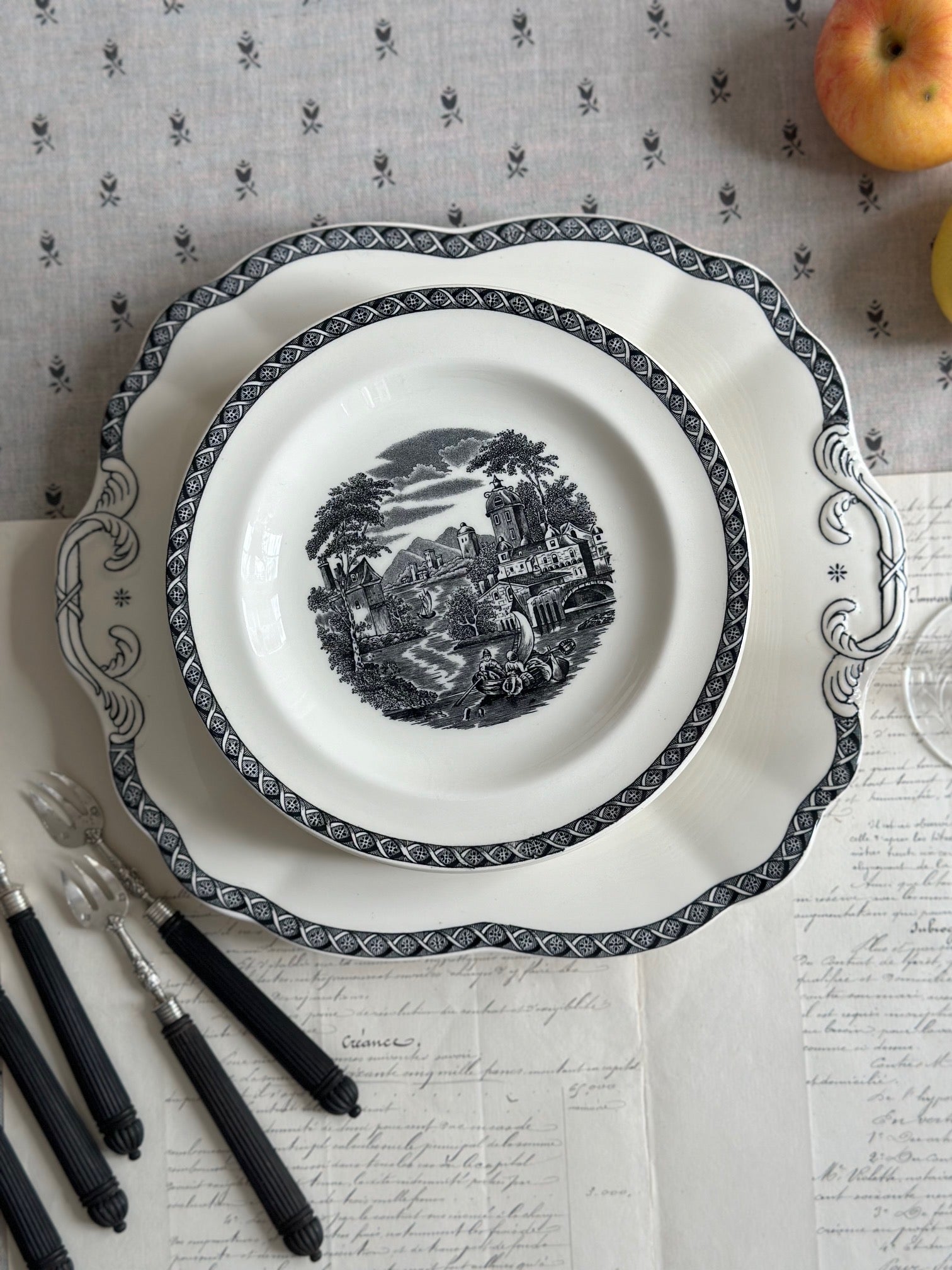 Wedgwood Lugano dessert service - platter and 8 plates