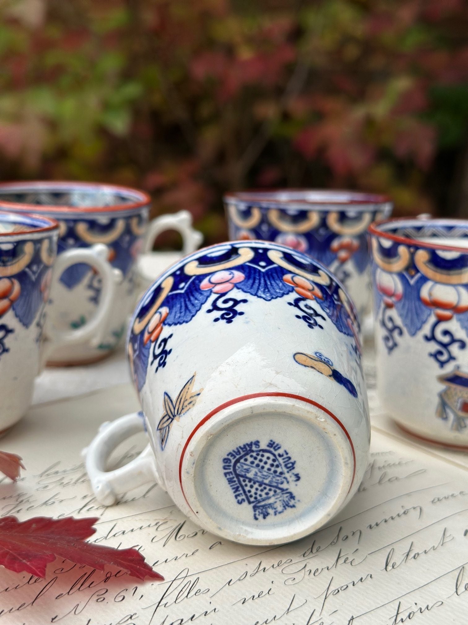 II. Tasse à café polychrome Sarreguemines