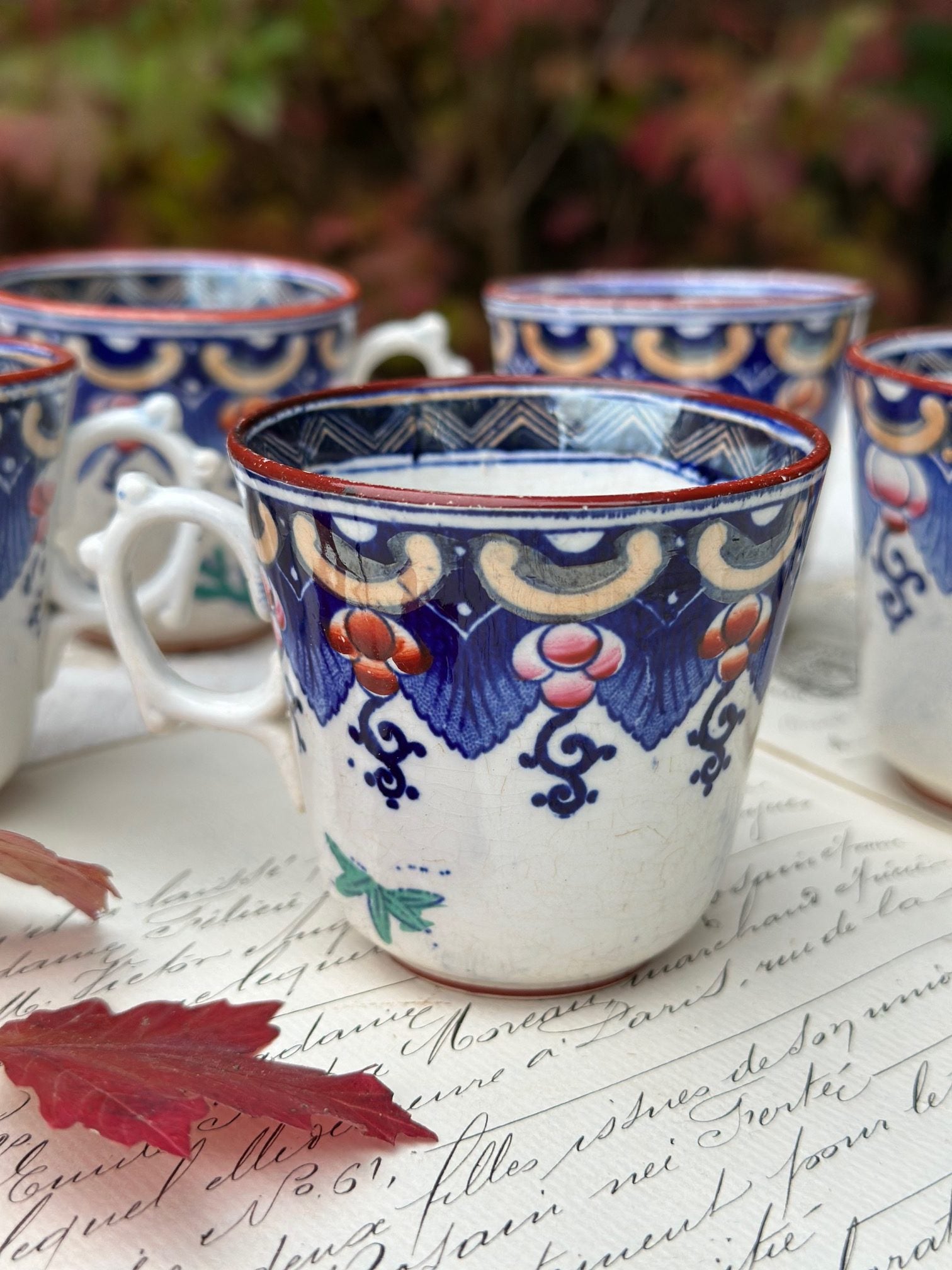 IV. Tasse à café polychrome Sarreguemines