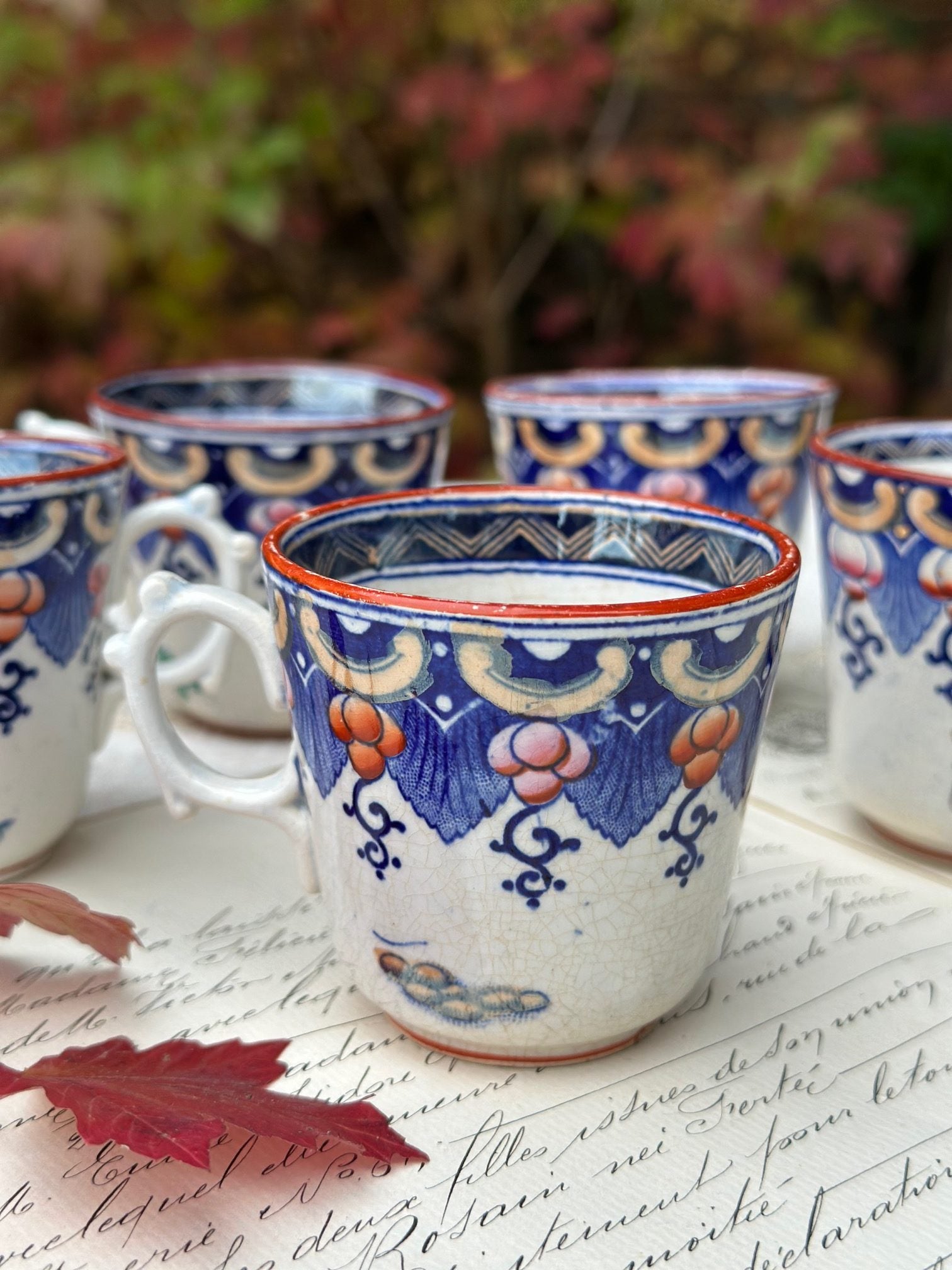 V. Tasse à café polychrome Sarreguemines