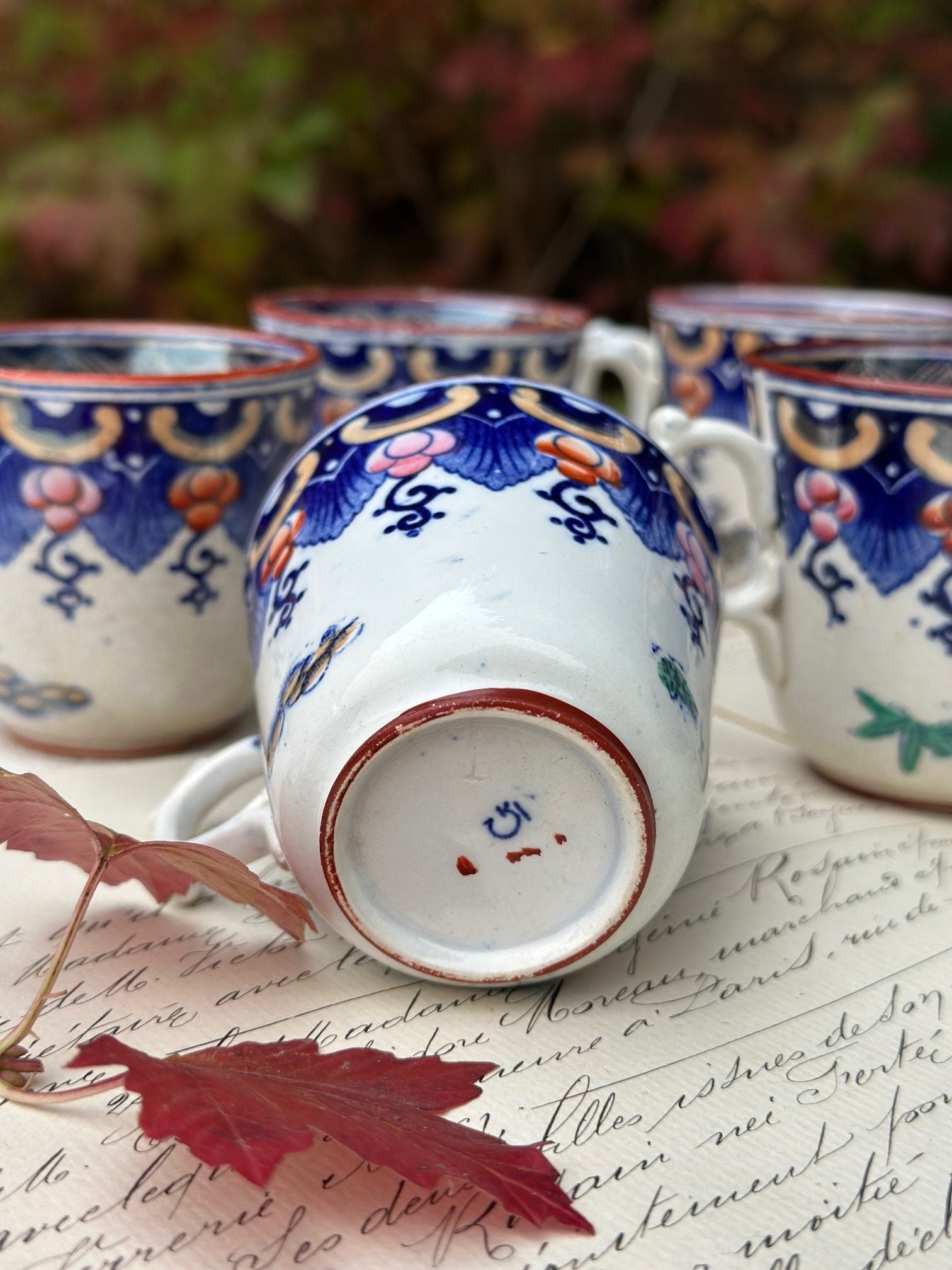 VI. Tasse à café polychrome Sarreguemines