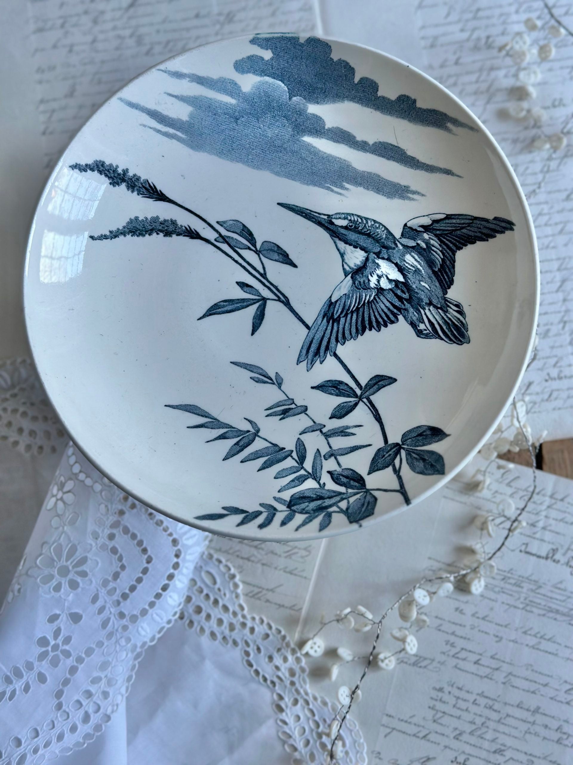 Exquisite Lunéville fruit bowl with birds, 19th century
