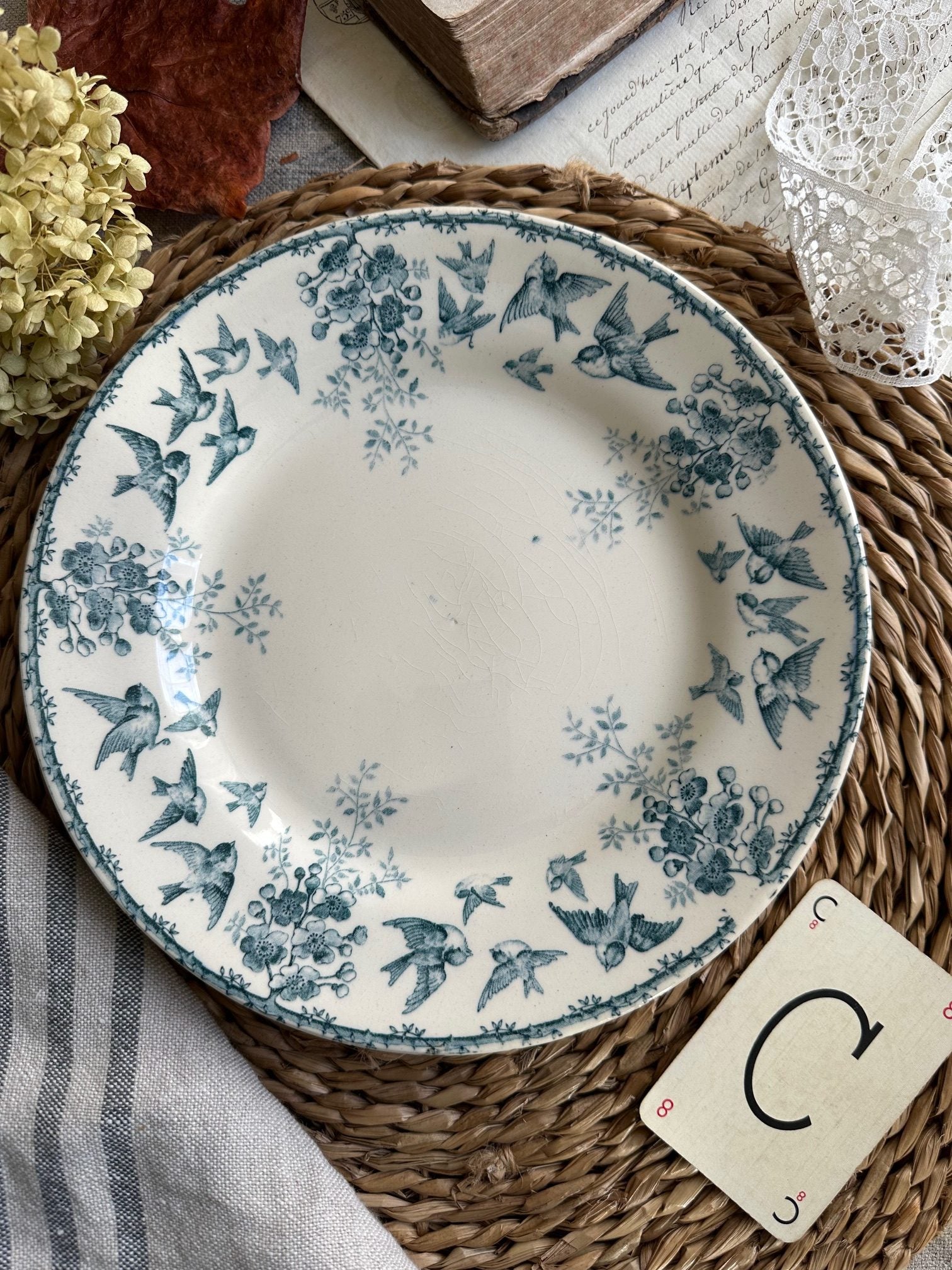 Assiette plate Choisy le Roi modèle Montigny