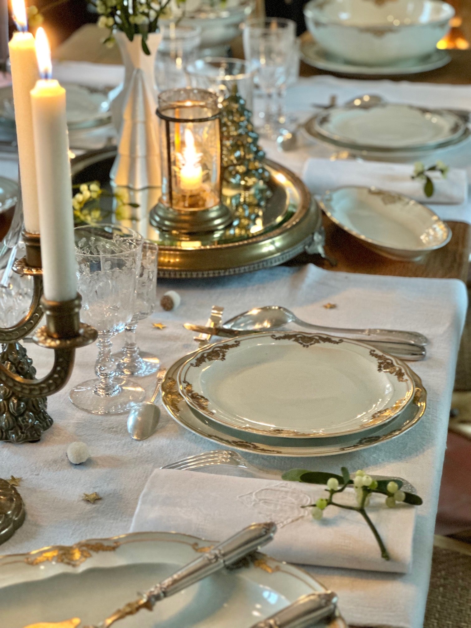Reserved - Sale - Exceptional Bernardaud Coquille model dinner service for 12 people