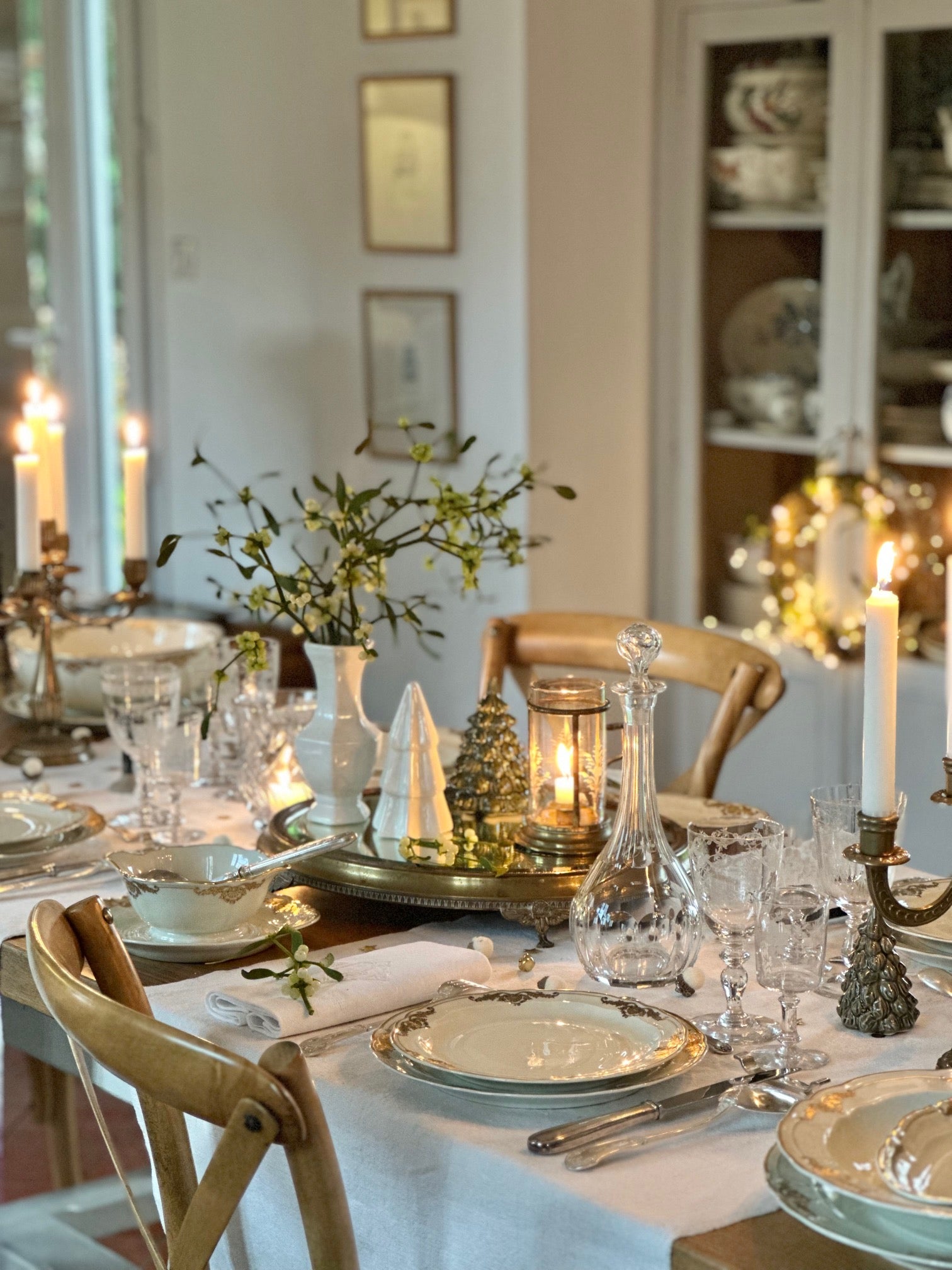 Reserved - Sale - Exceptional Bernardaud Coquille model dinner service for 12 people