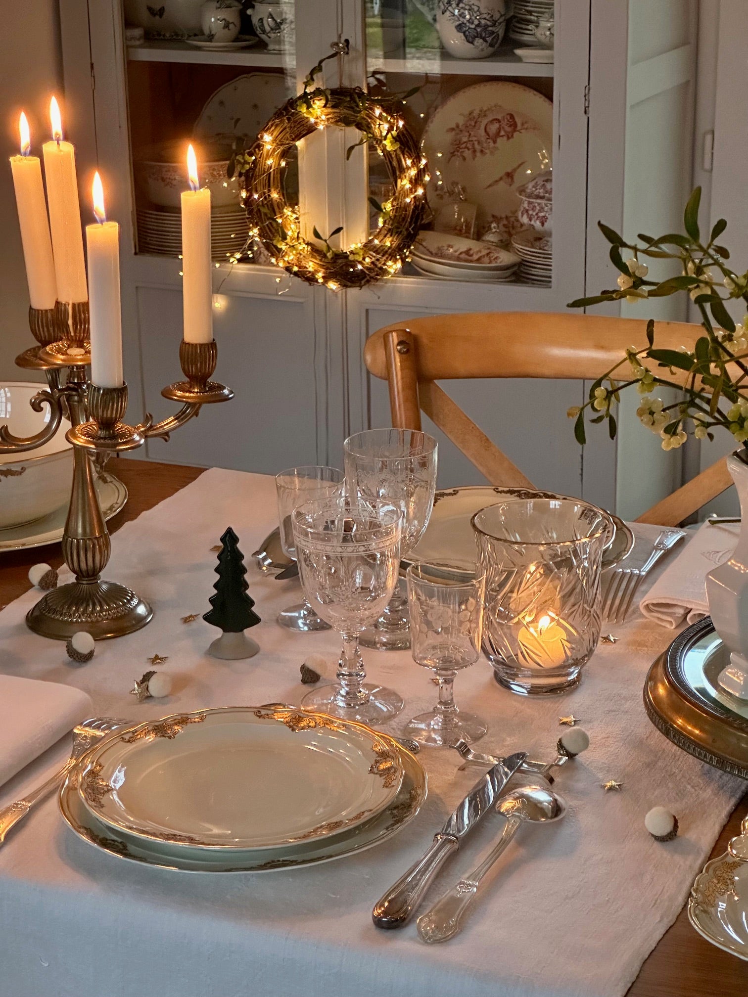 Reserved - Sale - Exceptional Bernardaud Coquille model dinner service for 12 people