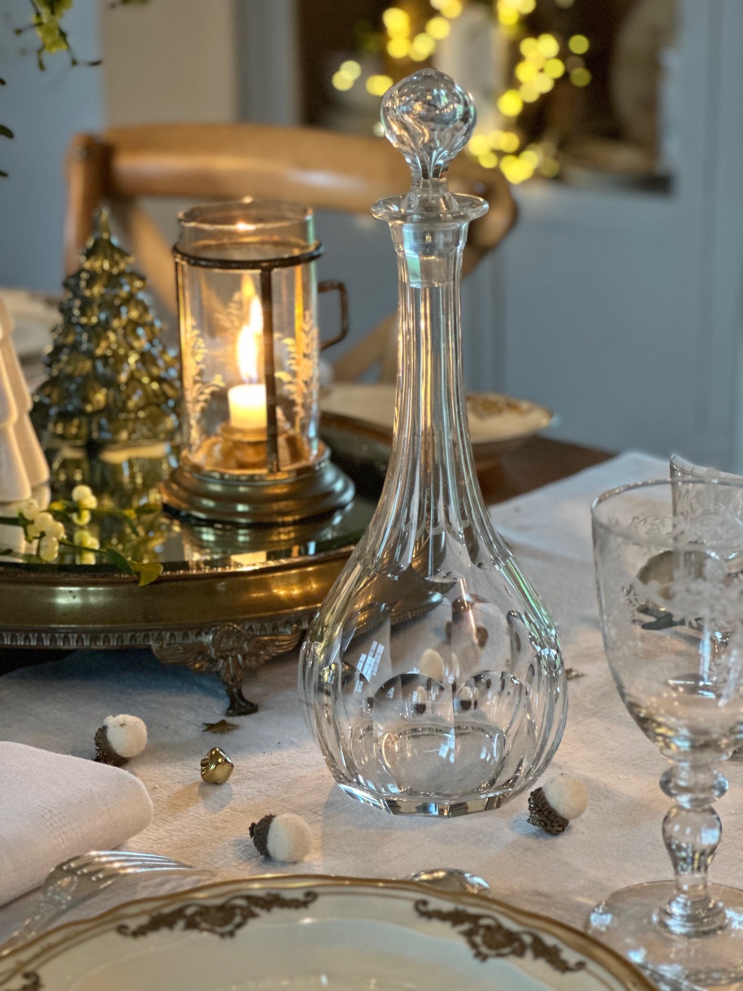 II. Sublime carafe à vin en cristal de prestige à pans