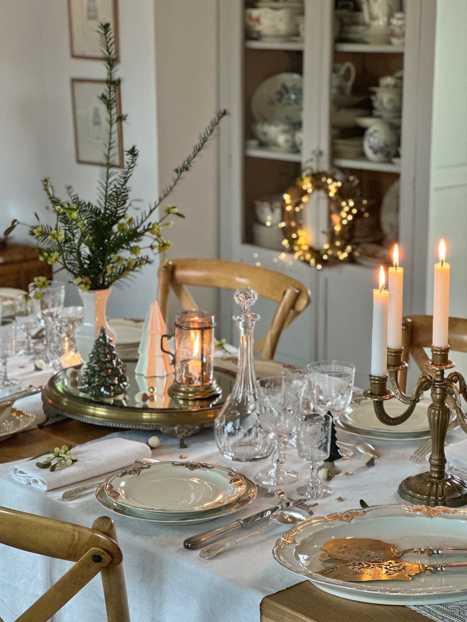 Reserved - Sale - Exceptional Bernardaud Coquille model dinner service for 12 people