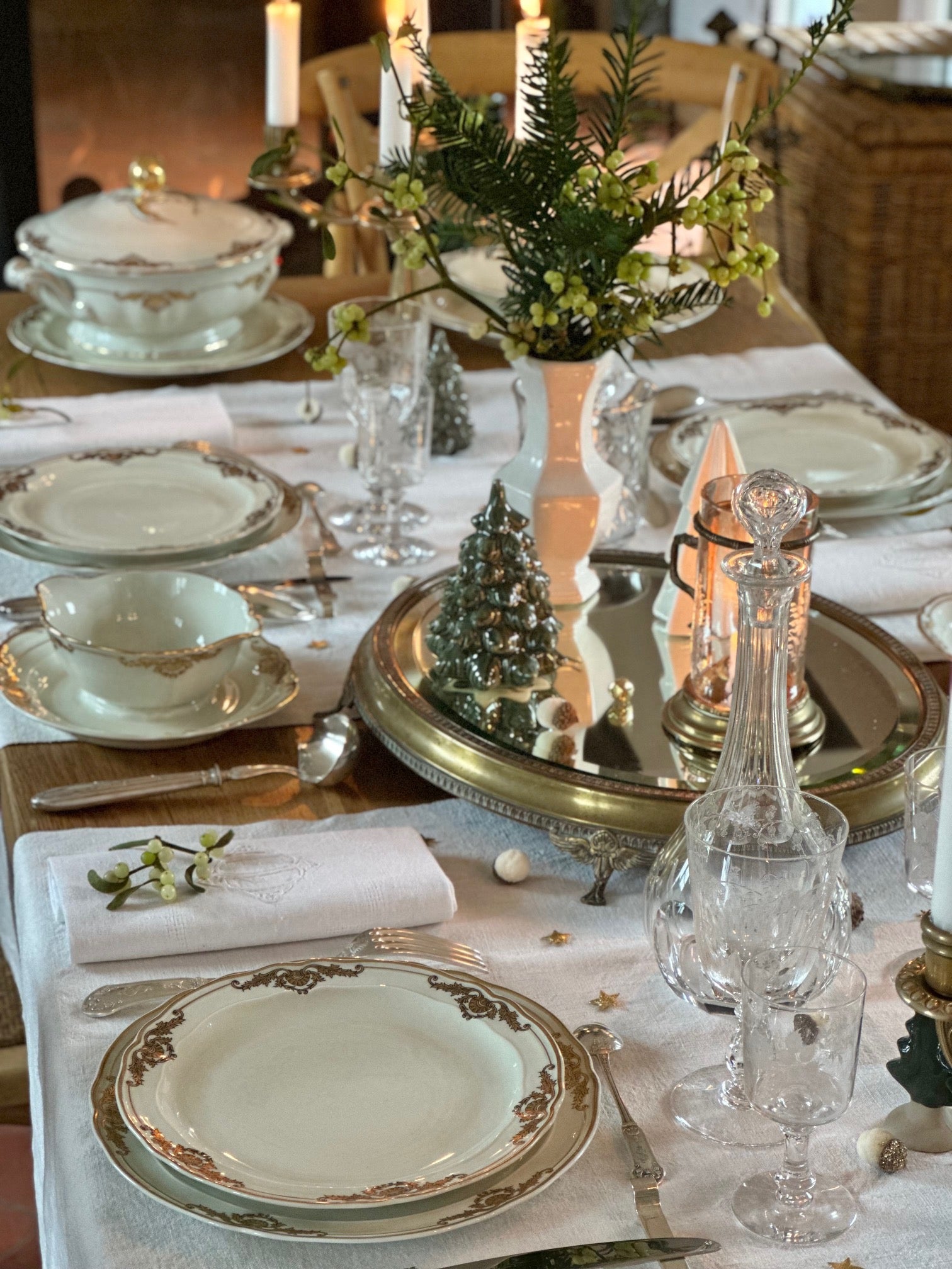 Reserved - Sale - Exceptional Bernardaud Coquille model dinner service for 12 people