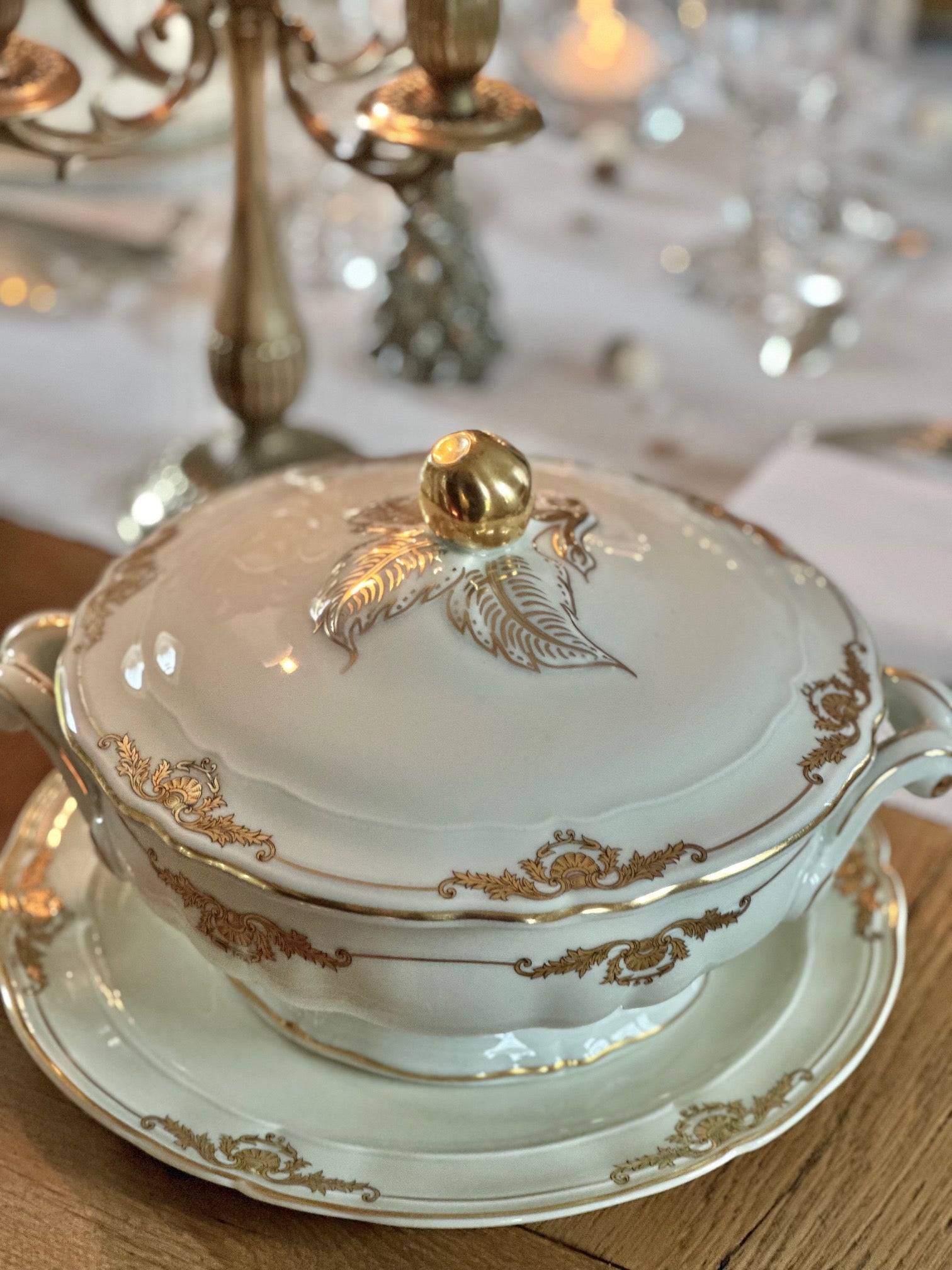 Reserved - Sale - Exceptional Bernardaud Coquille model dinner service for 12 people