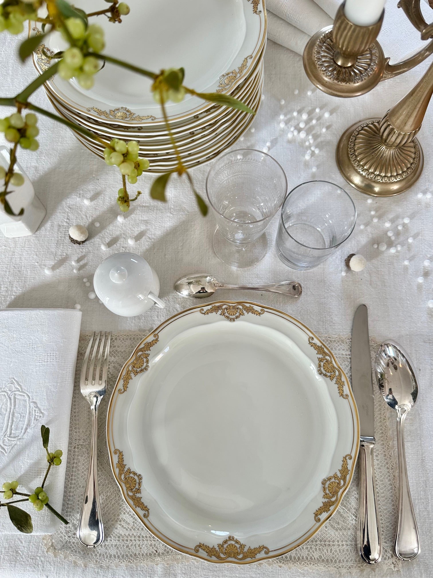 Reserved - Sale - Exceptional Bernardaud Coquille model dinner service for 12 people