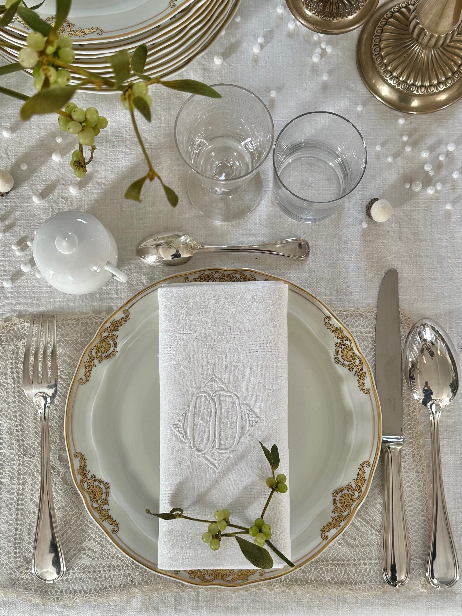 Reserved - Sale - Exceptional Bernardaud Coquille model dinner service for 12 people
