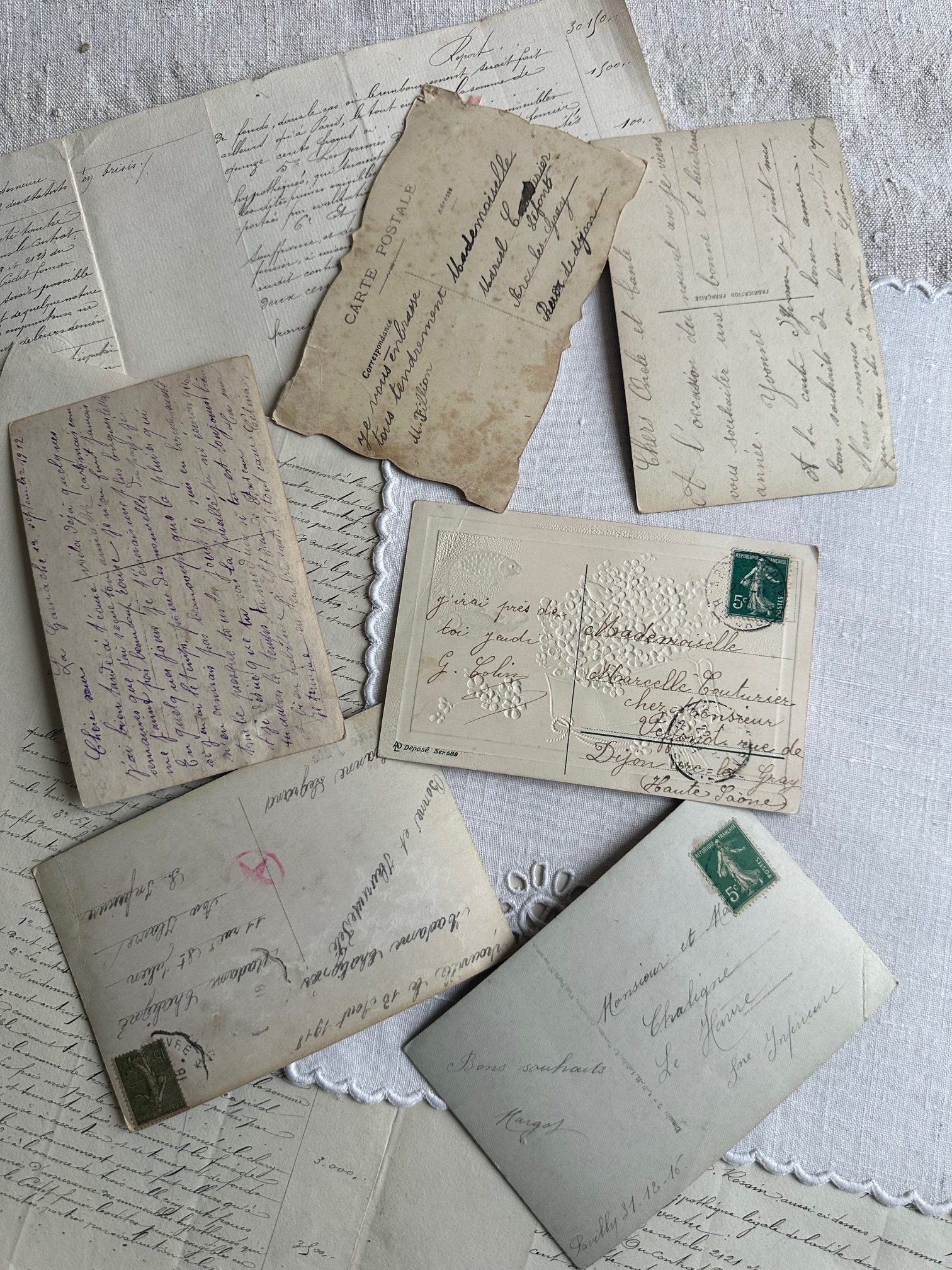 VIII. Lot de 6 cartes anciennes fleuries