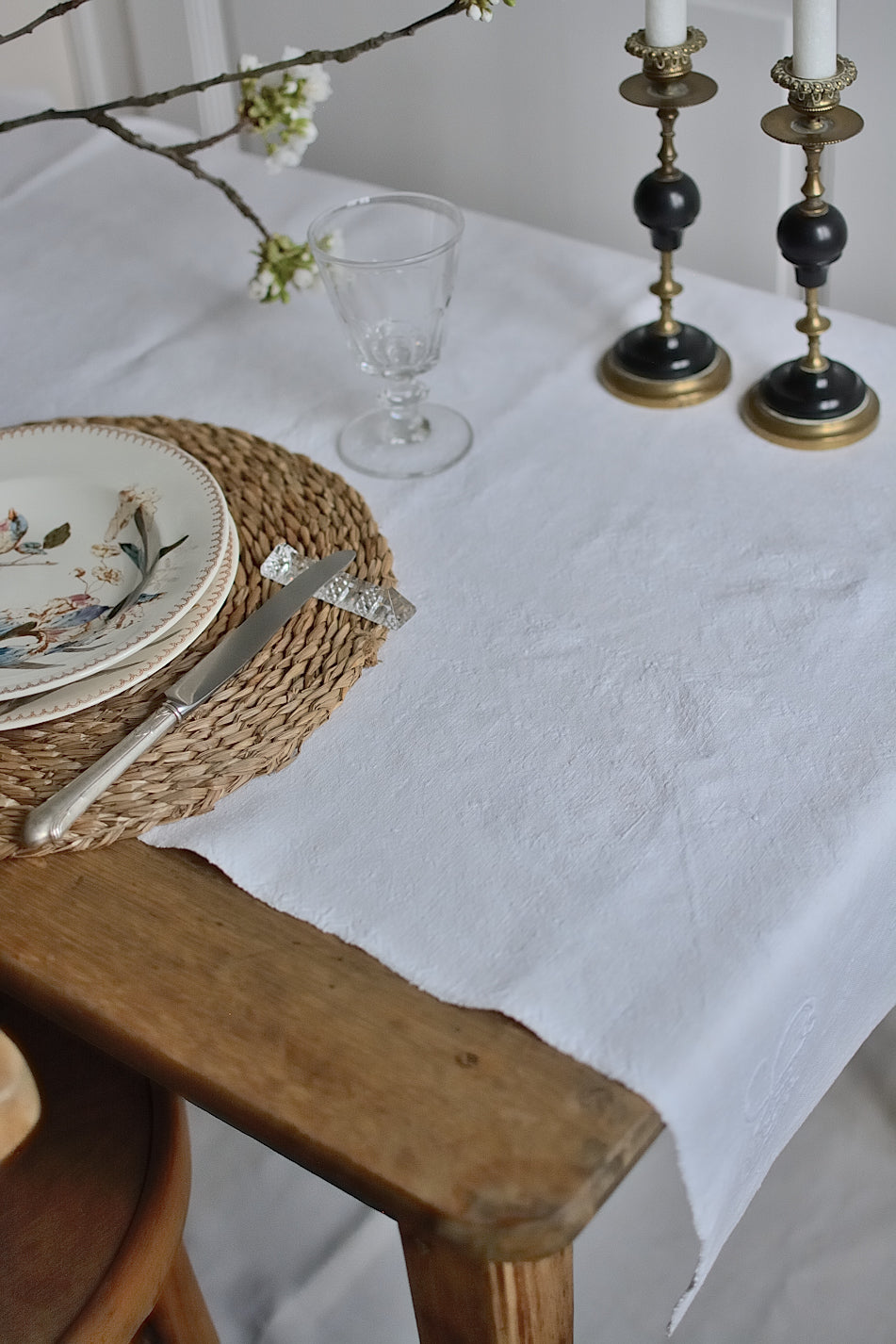 Chemin de table long (2 mètres), en chanvre ancien XIXème initiale brodé E