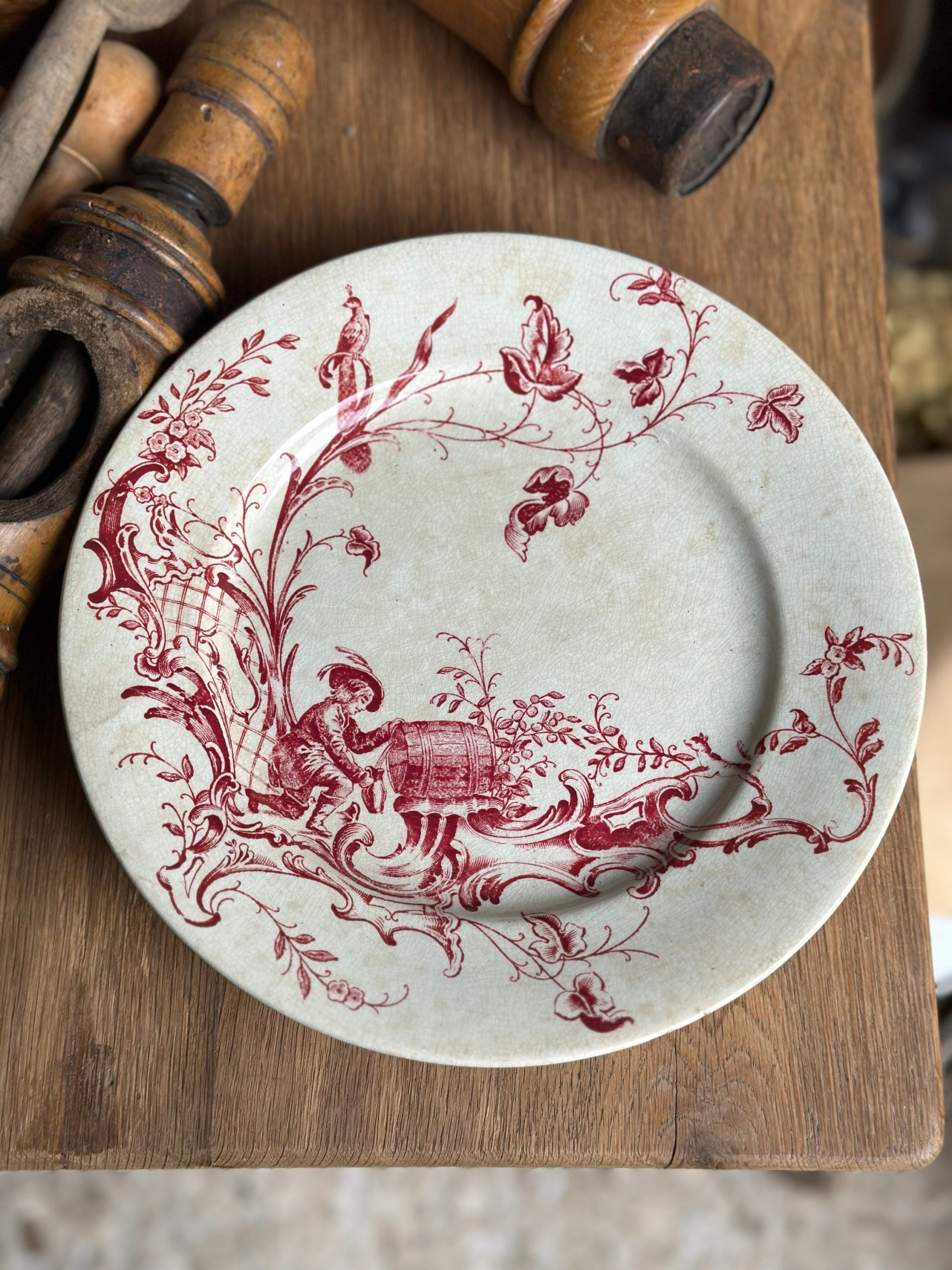 Deux plats piédouche - Jules Vieillard Bordeaux et Creil et Montereau