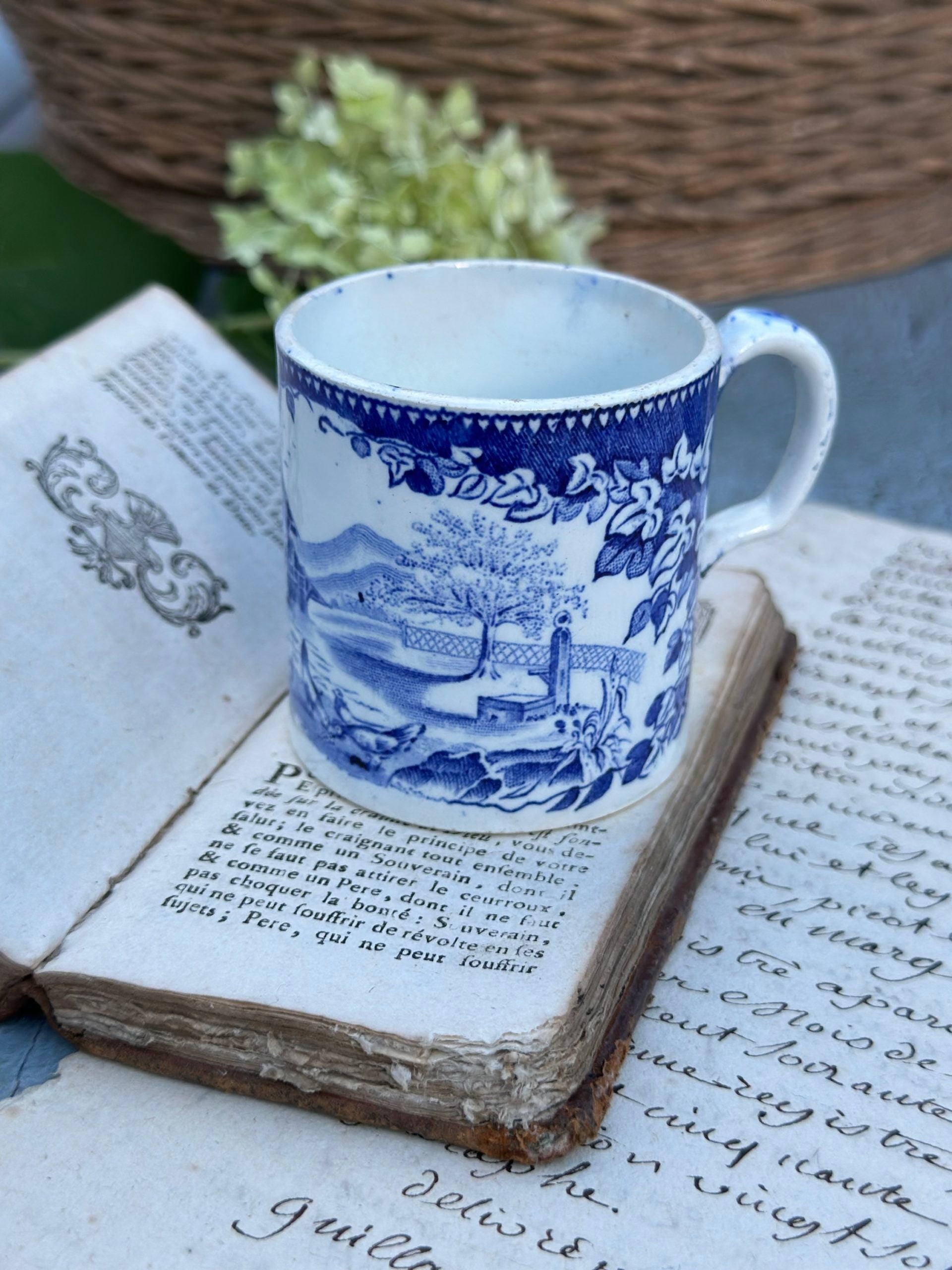 Tasse à café Creil et Montereau XIXème