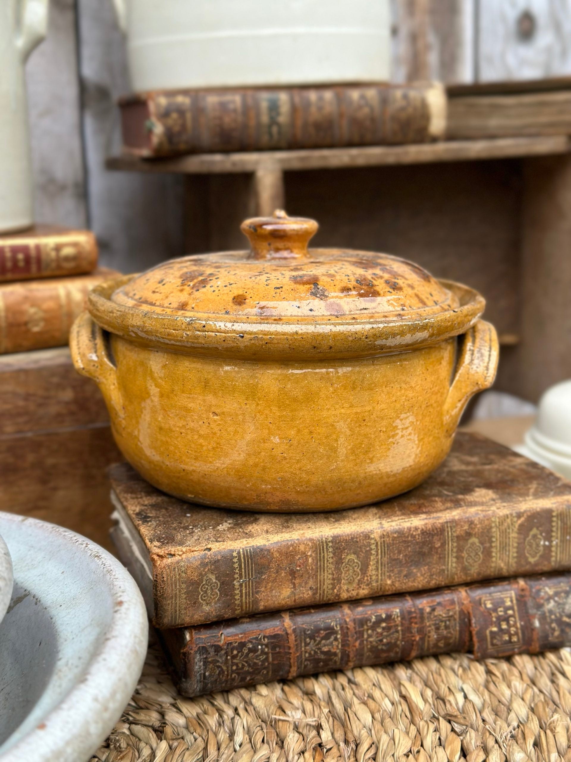 Terrine en terre cuite vernissé