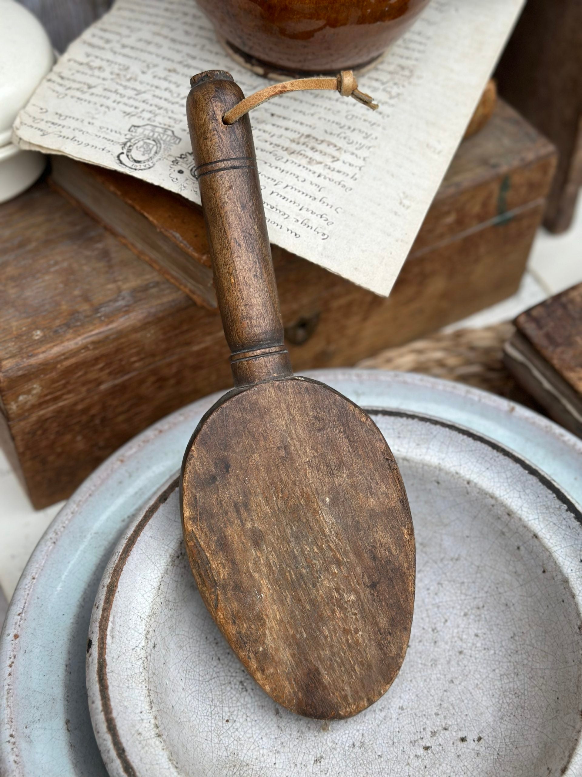 Battoir ancien en bois