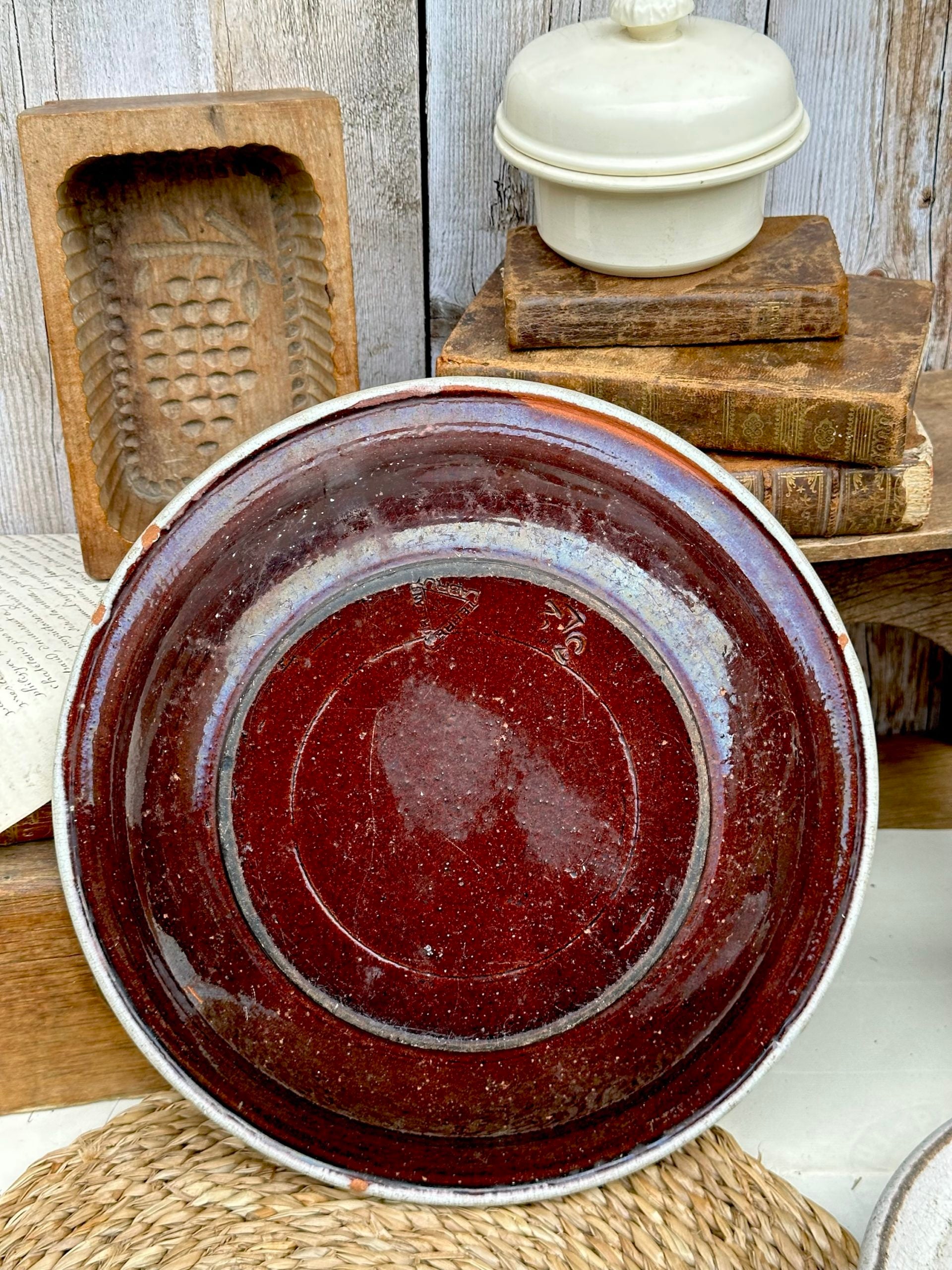 Grand plat creux "cul noir" Lebrut Orléan- XIXème