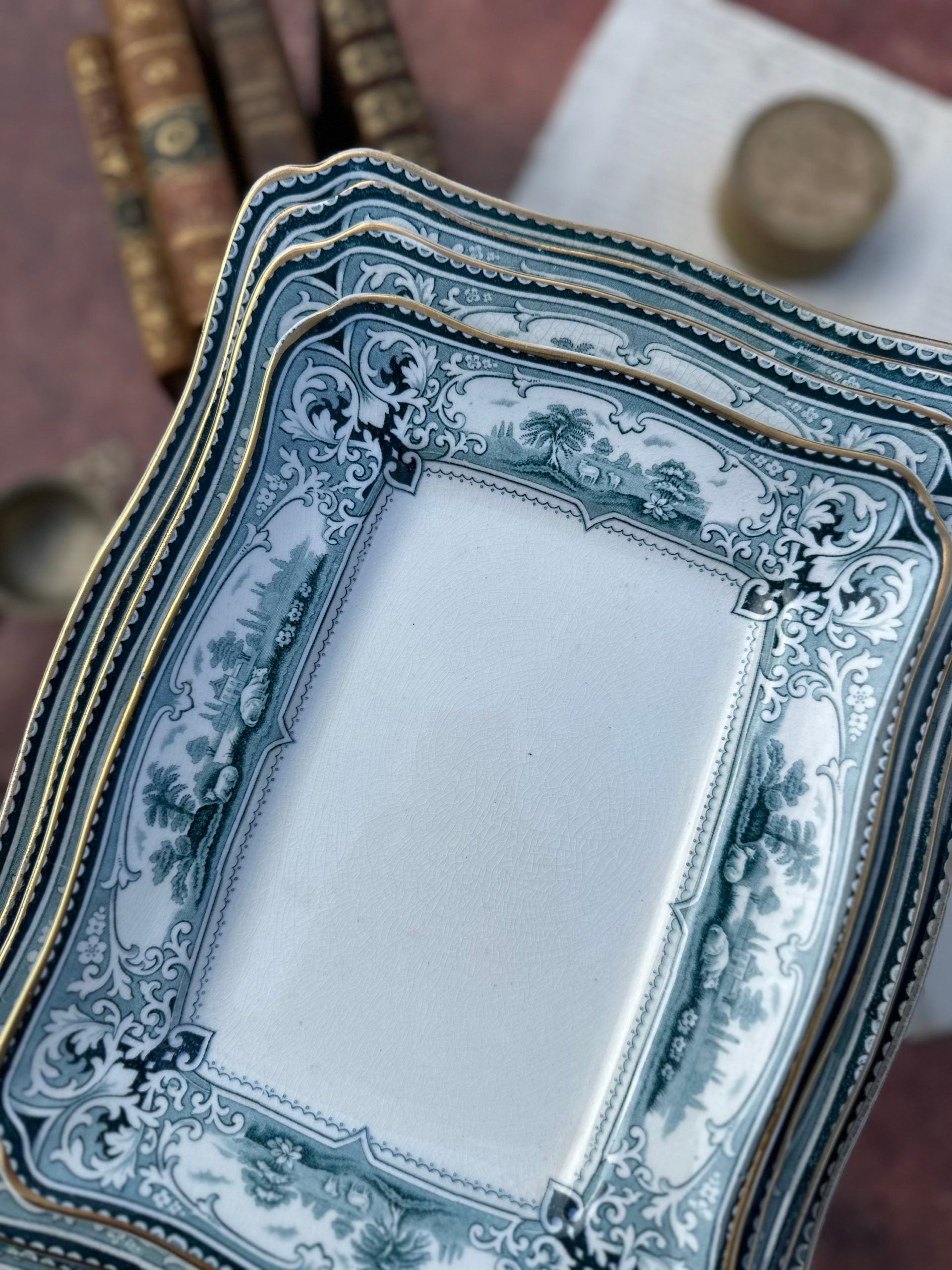 Plat rectangulaire F &amp; Sons Ltd  modèle VERONA - Angleterre vers 1908