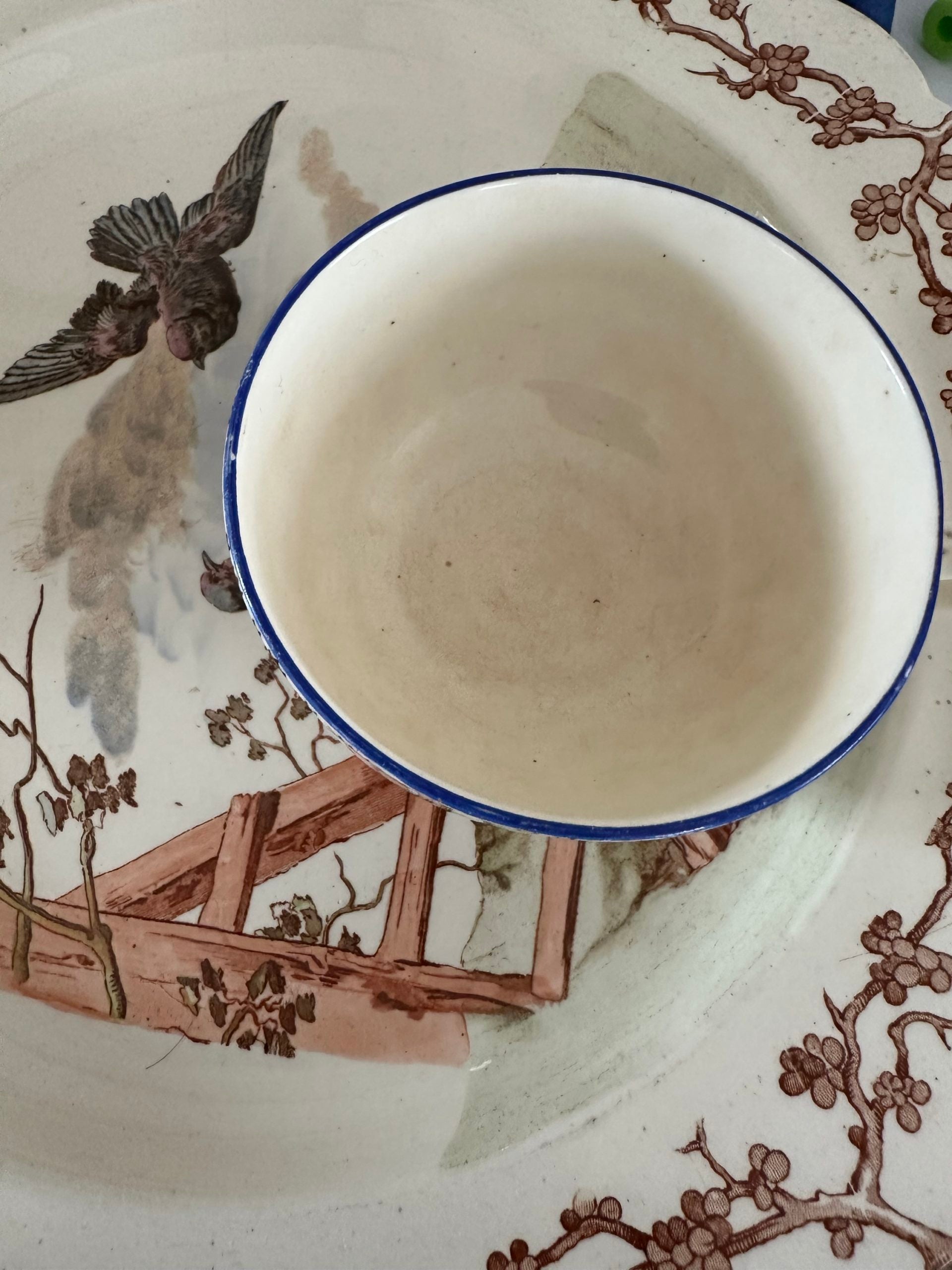 Reservé - Tasse à thé polychrome