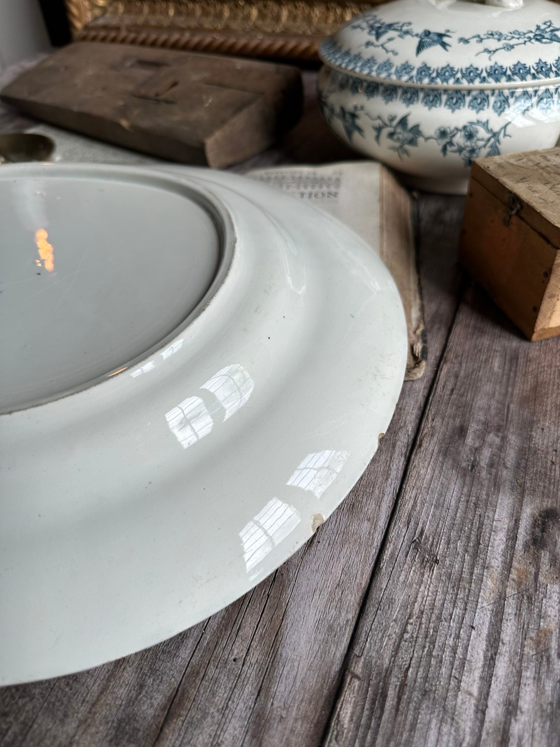 Very large Lunéville oval dish, Birds model - circa 1880