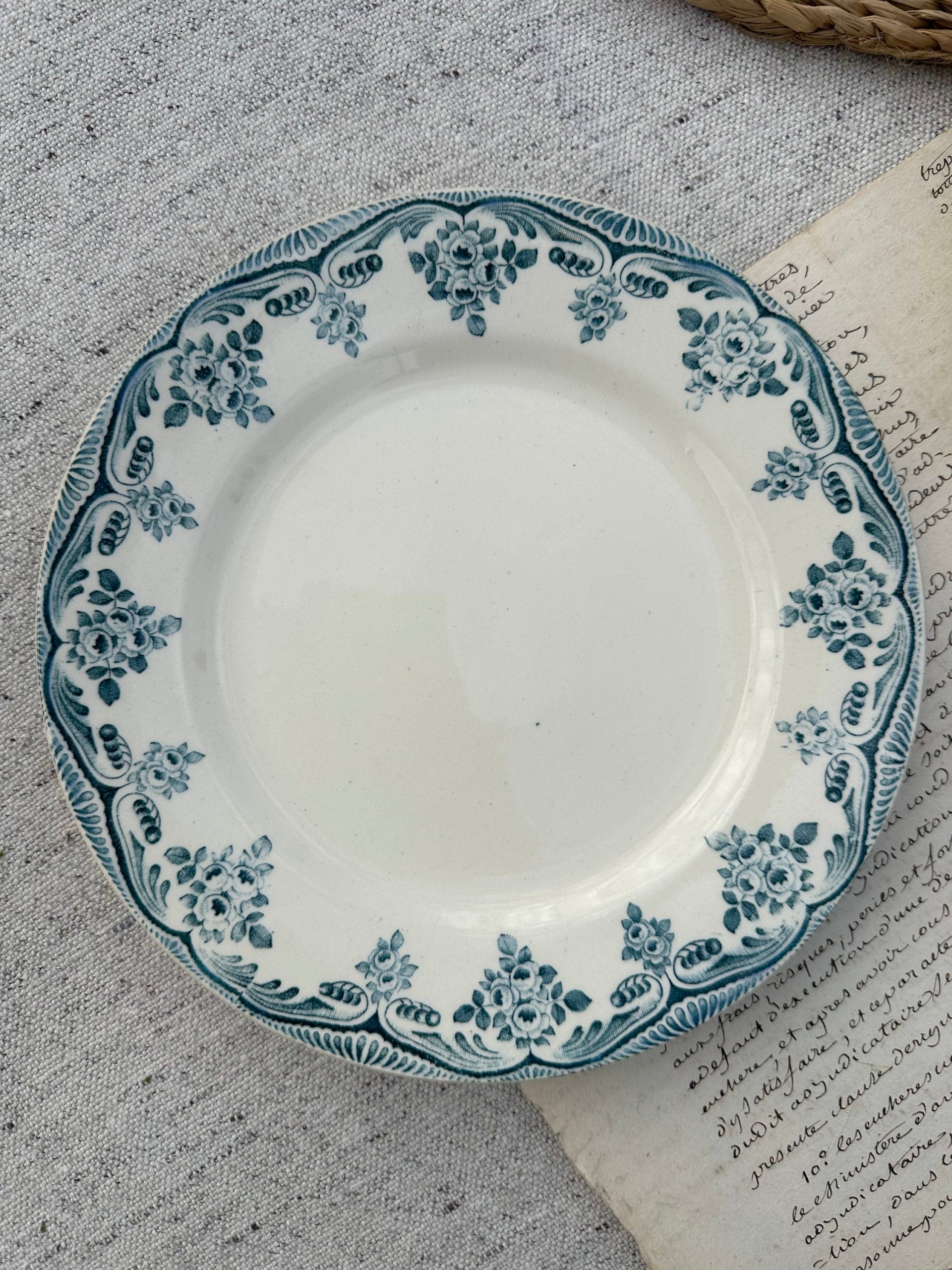 I. Set of 6 mismatched dessert plates