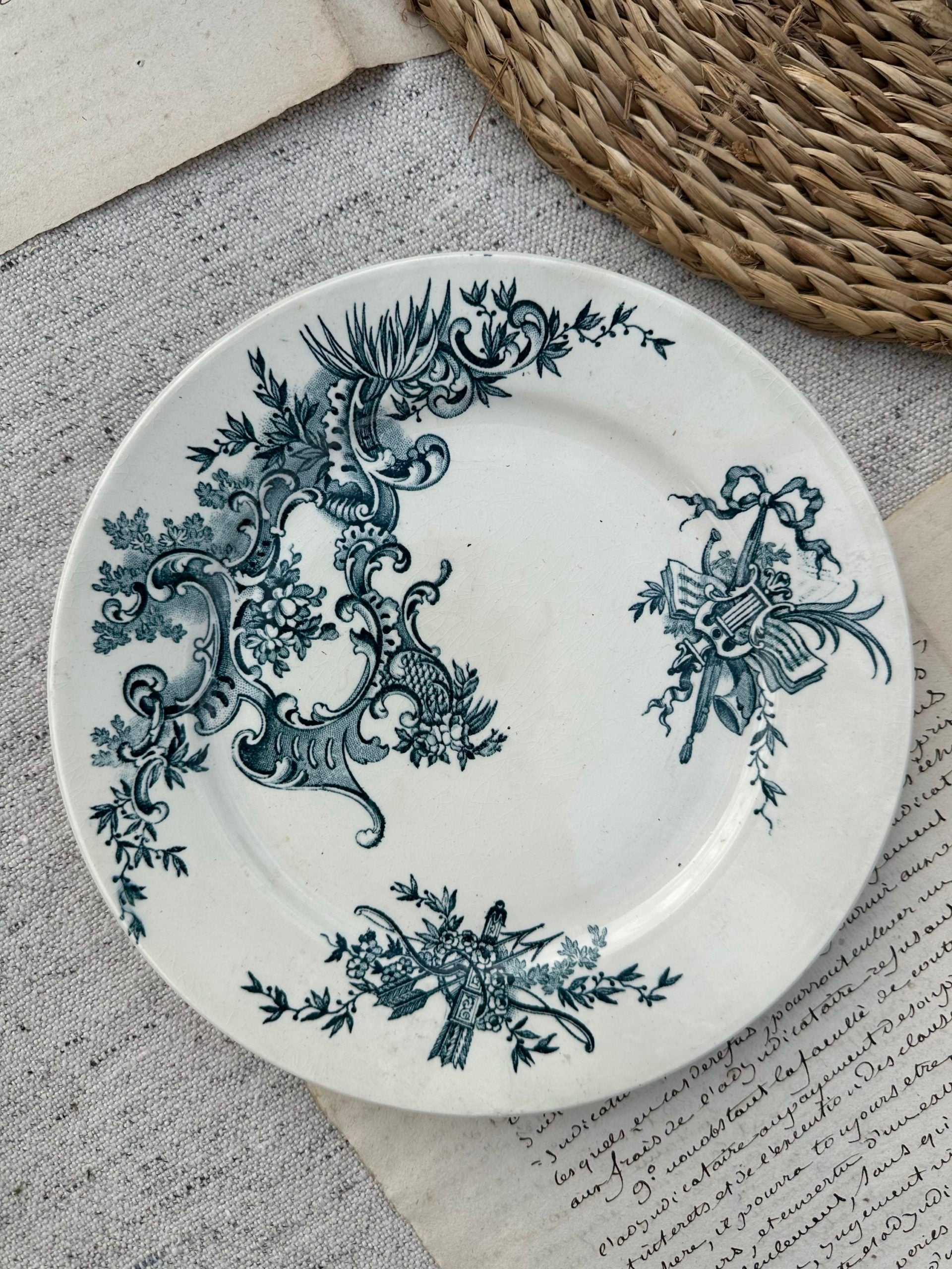 I. Set of 6 mismatched dessert plates