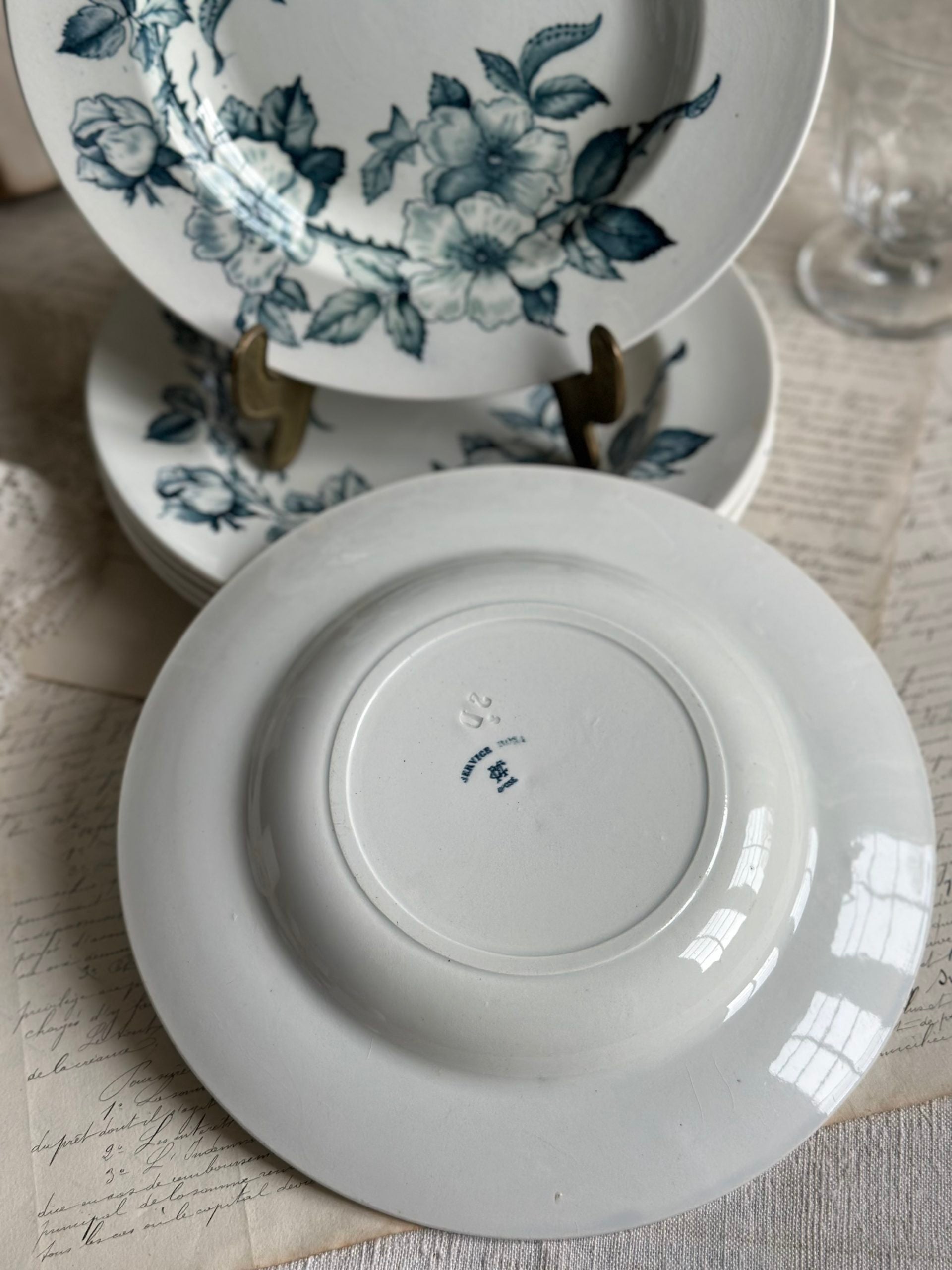 Set of 6 Creil and Montereau Rosa pattern soup plates