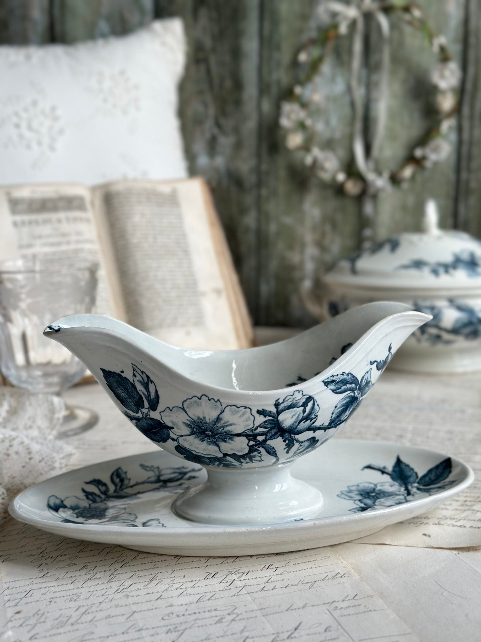 Creil and Montereau Rosa model gravy boat