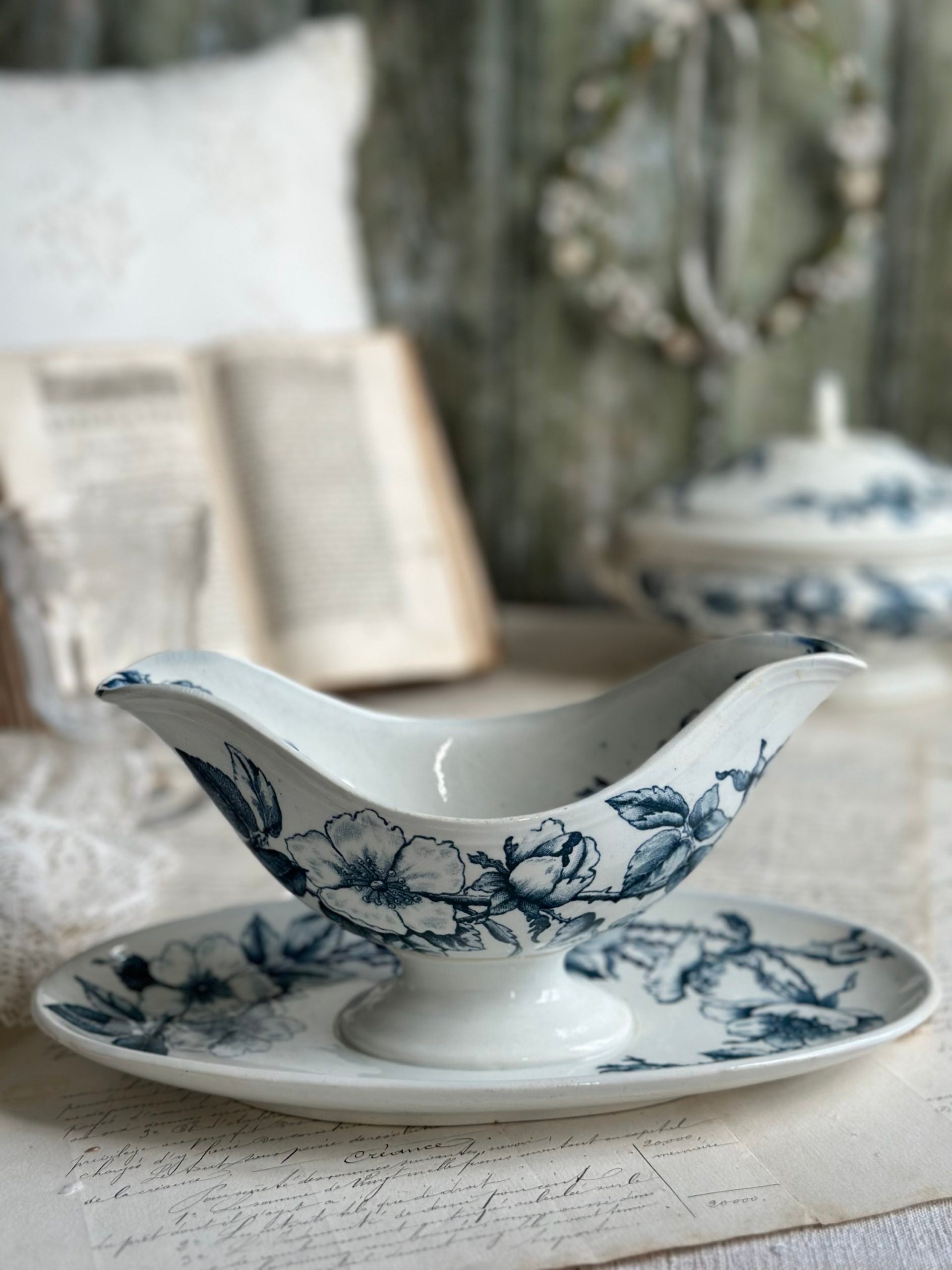 Creil and Montereau Rosa model gravy boat