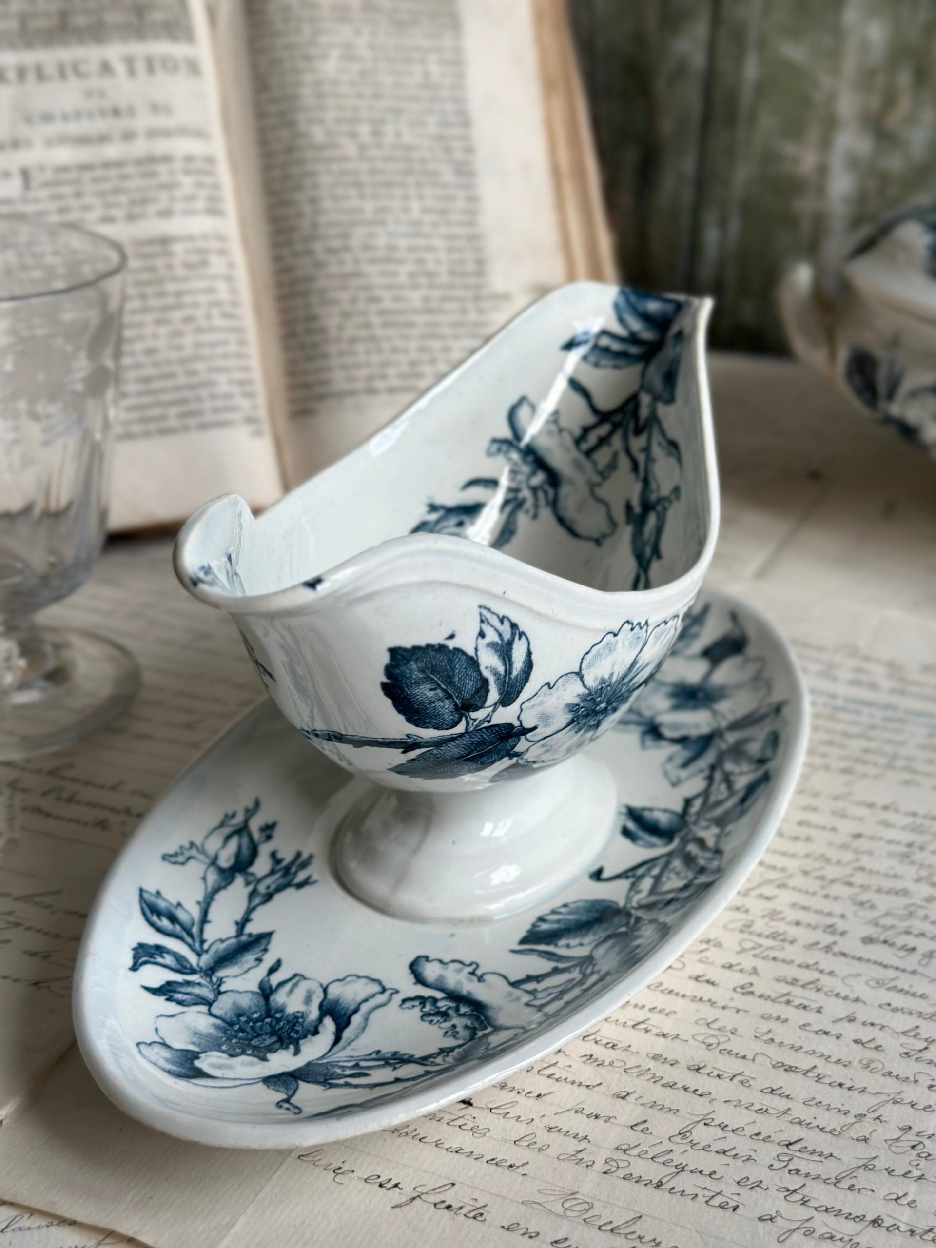 Creil and Montereau Rosa model gravy boat