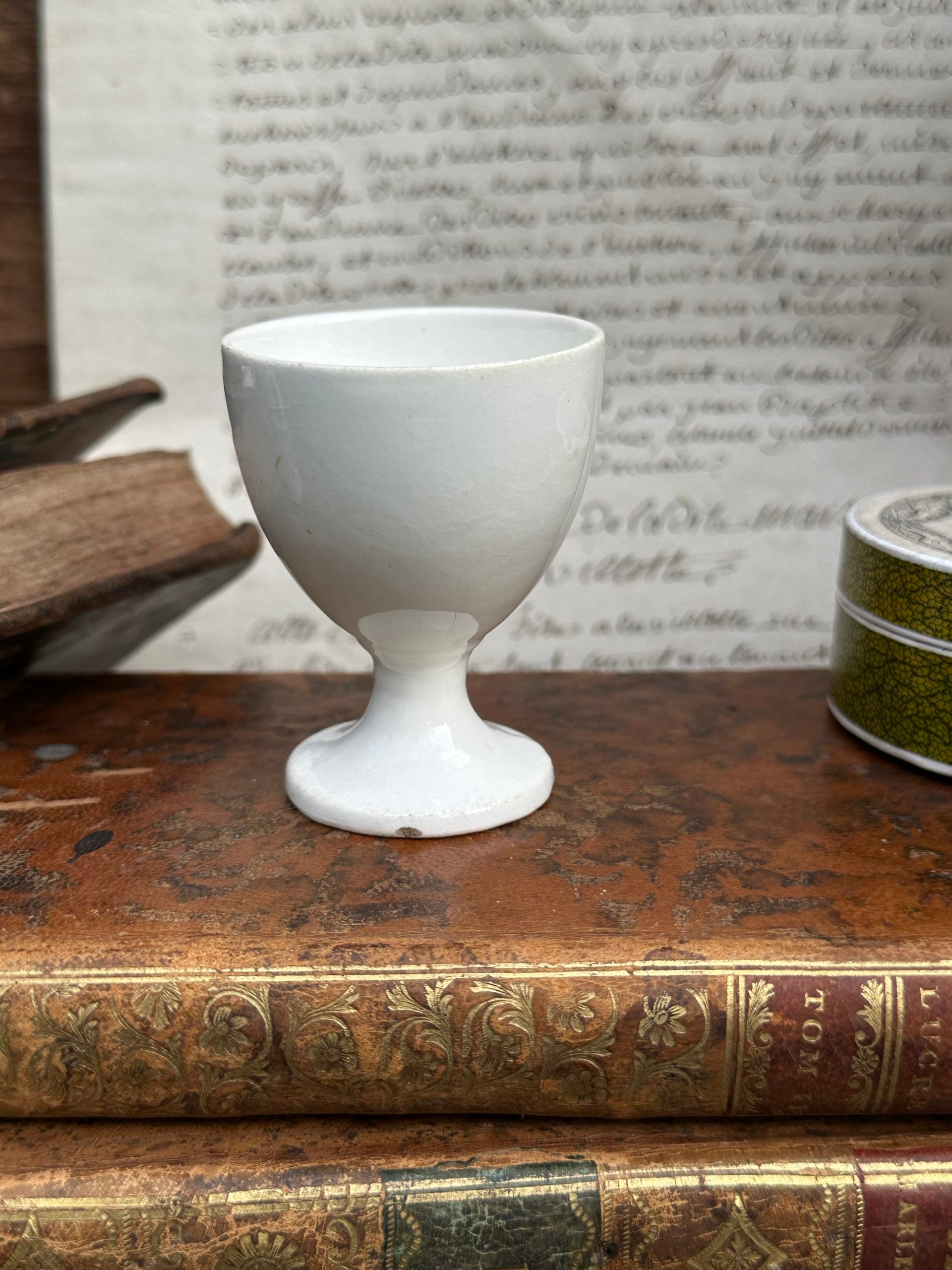 Coquetier terre de fer