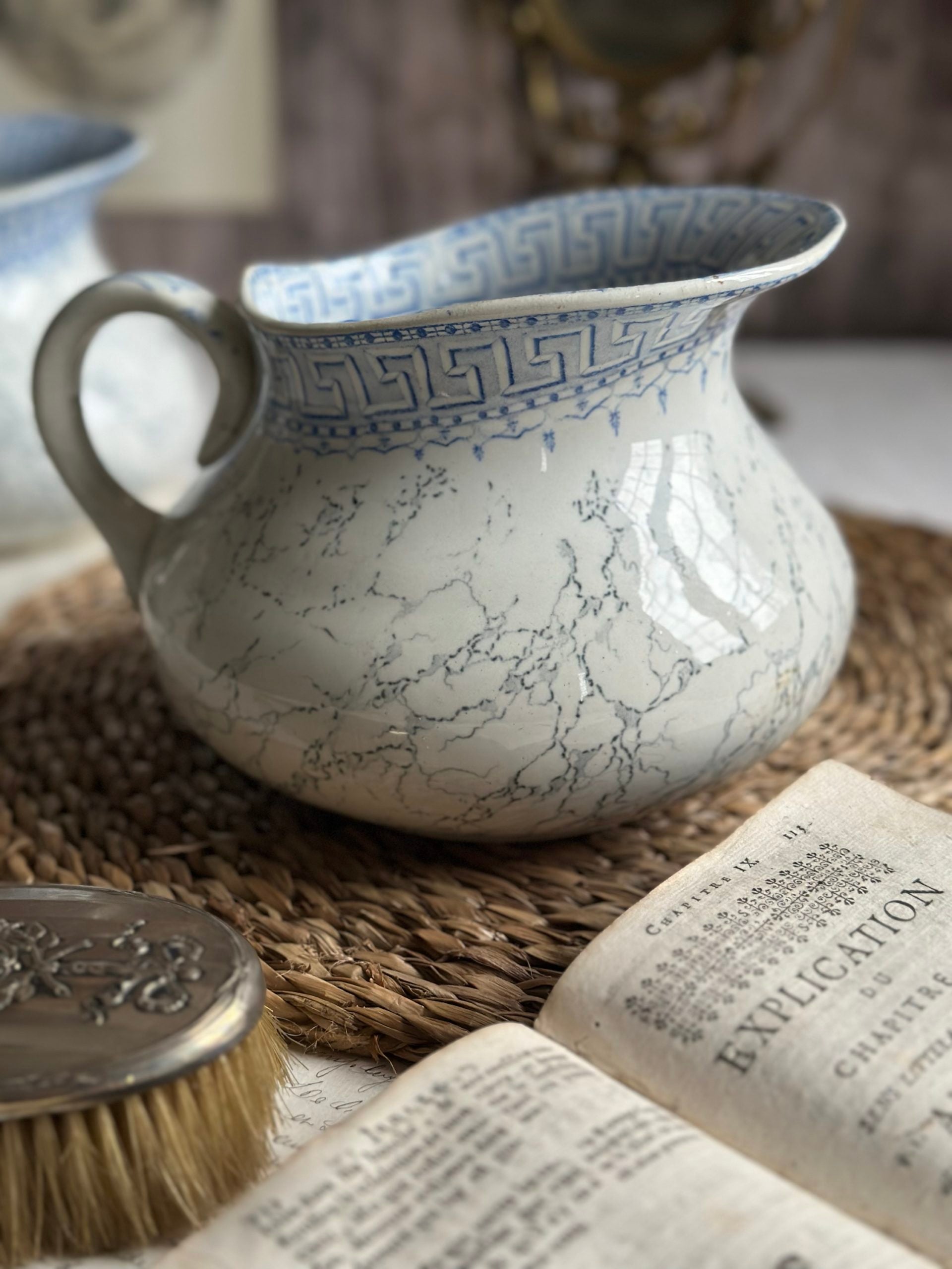 Chubby spittoon Lunéville Athens