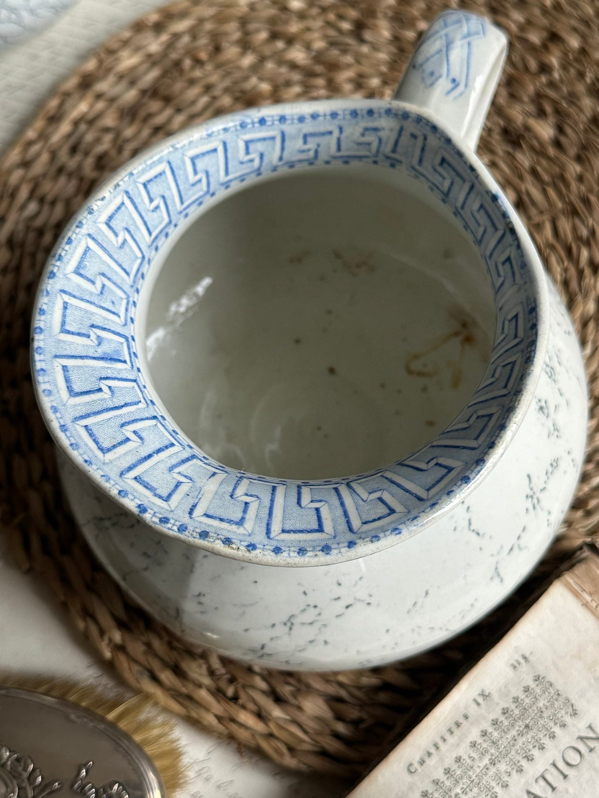 Chubby spittoon Lunéville Athens