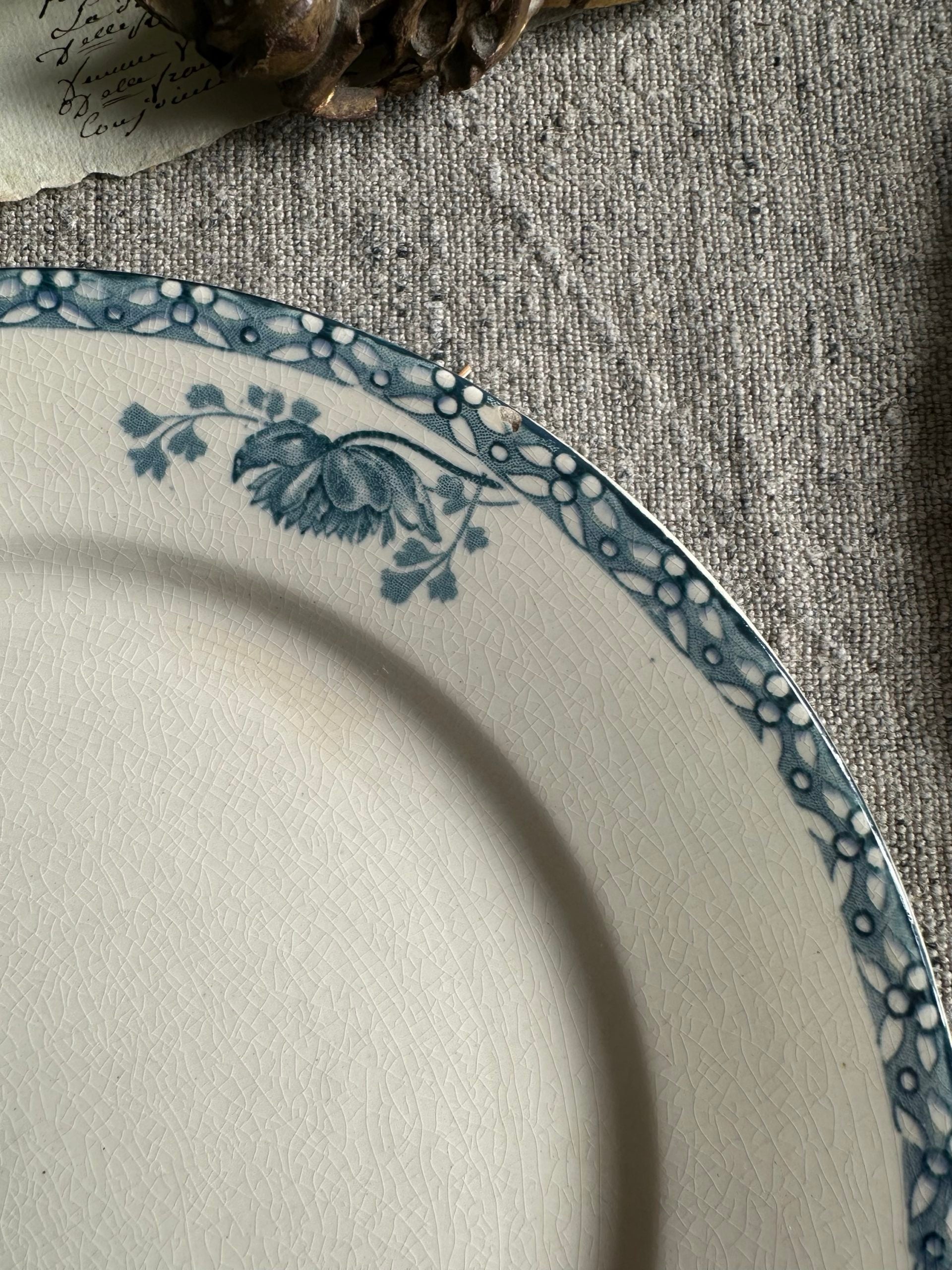 Suite de 6 assiettes plates terre de fer