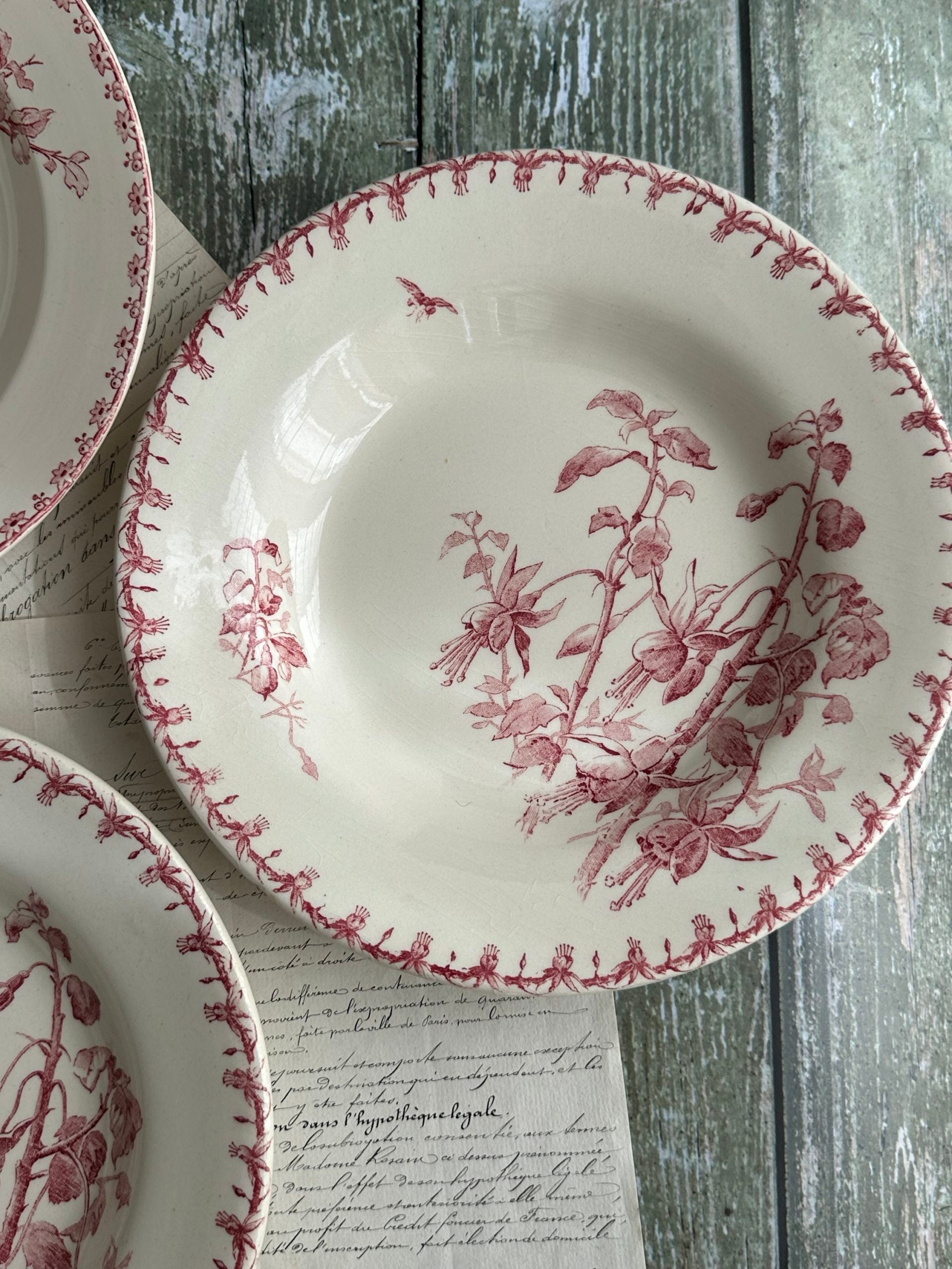 Suite de 6 assiettes creuses, Sarreguemines Favori et Gien Fushia