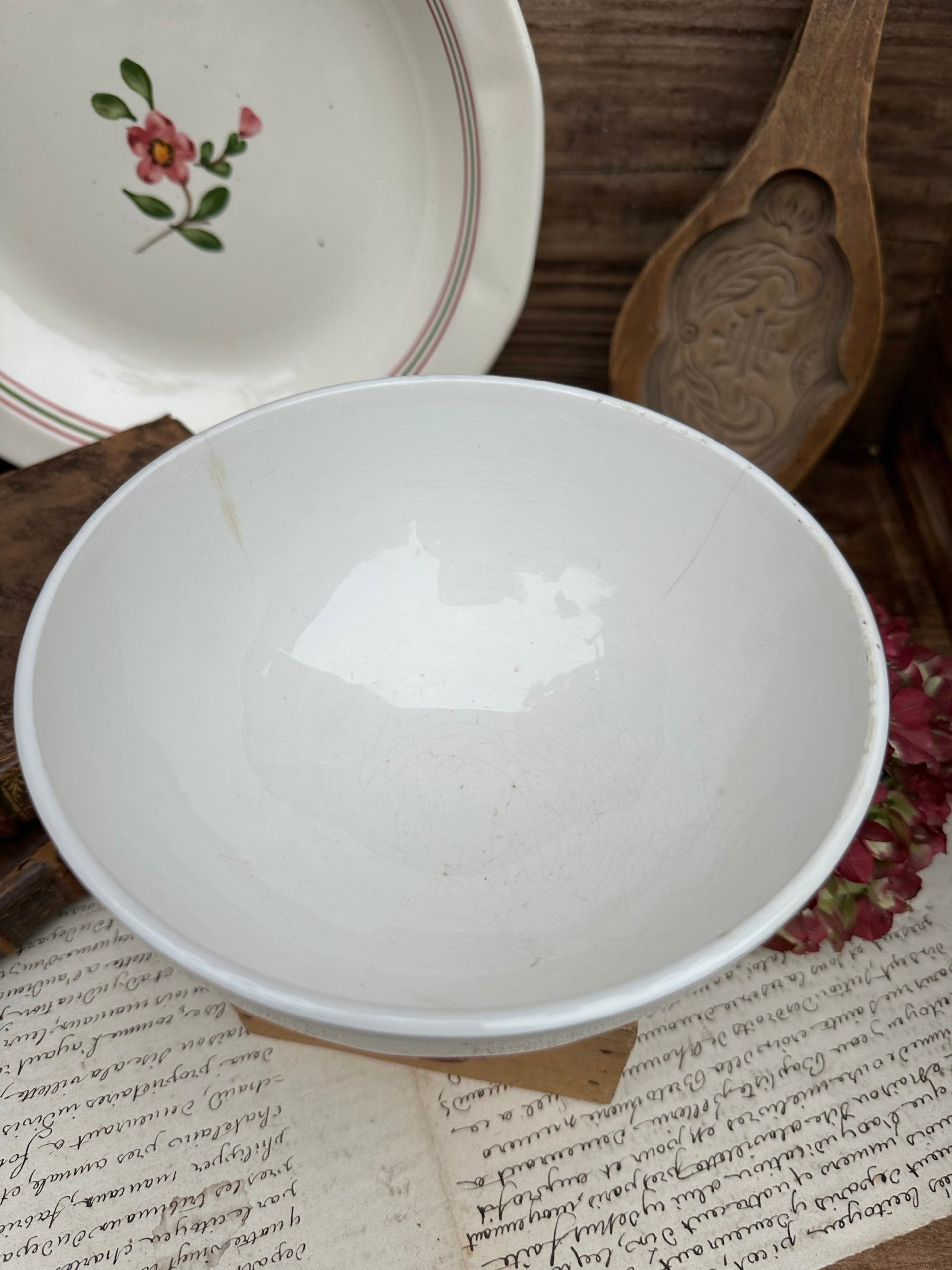 Grand bol à facettes en faïence