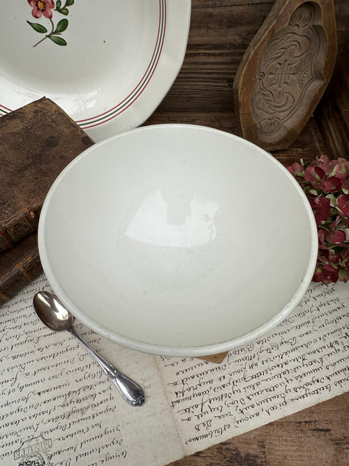 Faceted green bowl