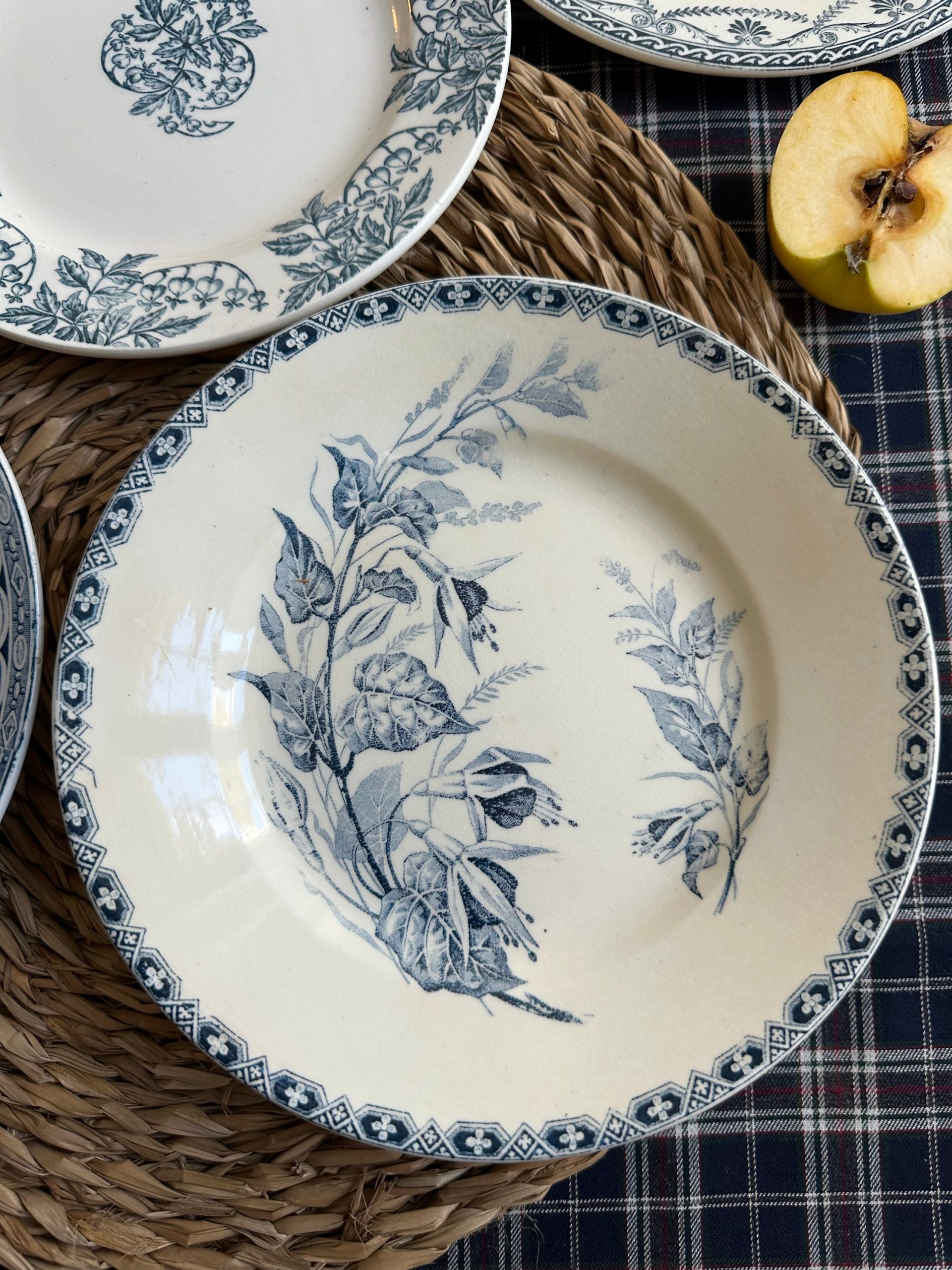 II. Set of 6 mismatched dessert plates